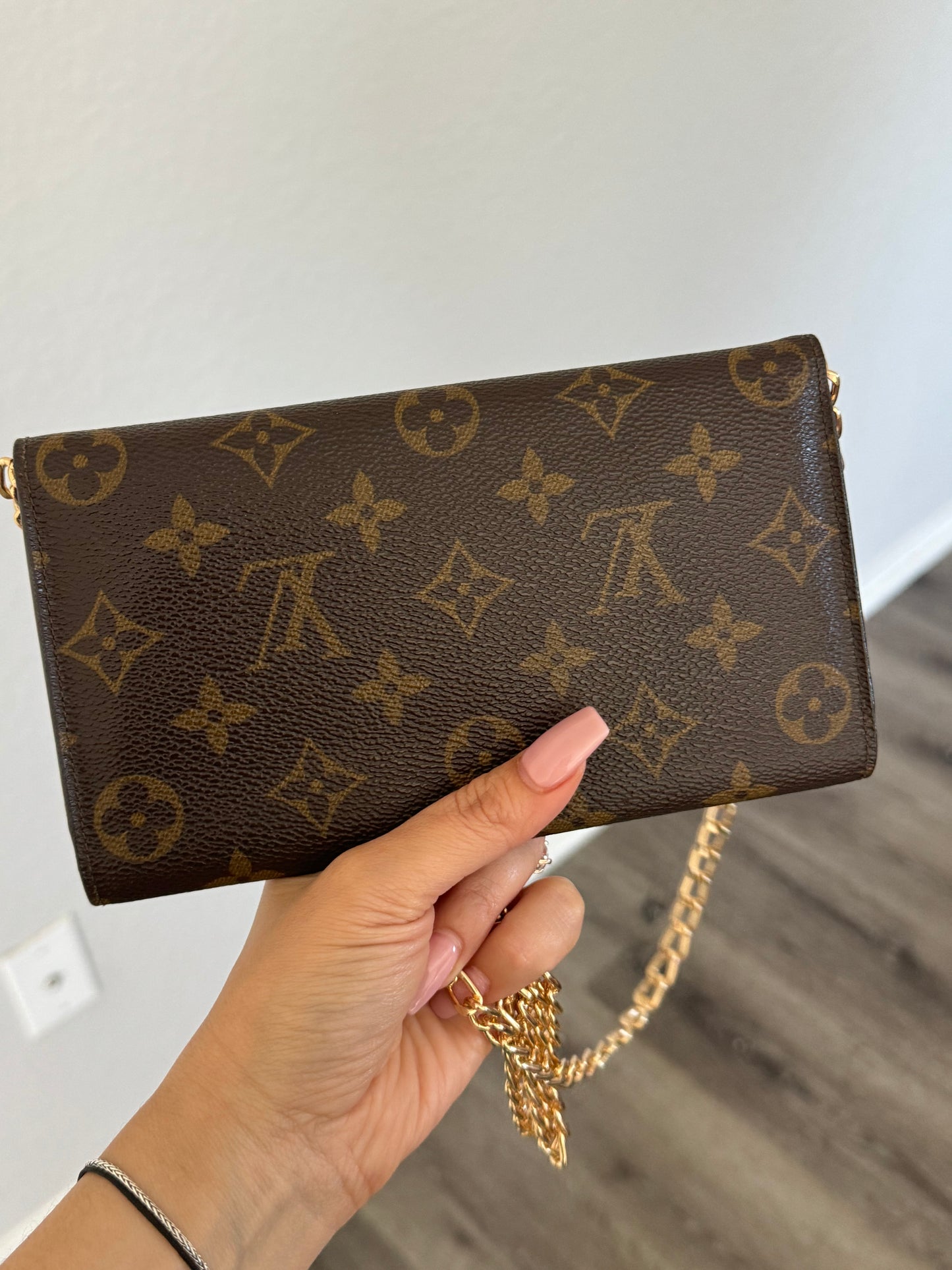 Pre-Owned Louis Vuitton Monogram Bi-Fold Wallet Crossbody Bag