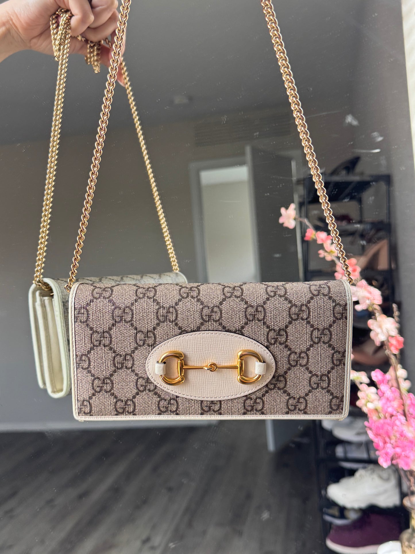 Pre-Owned Gucci
Horsebit 1955 Chain Wallet GG Coated Canvas