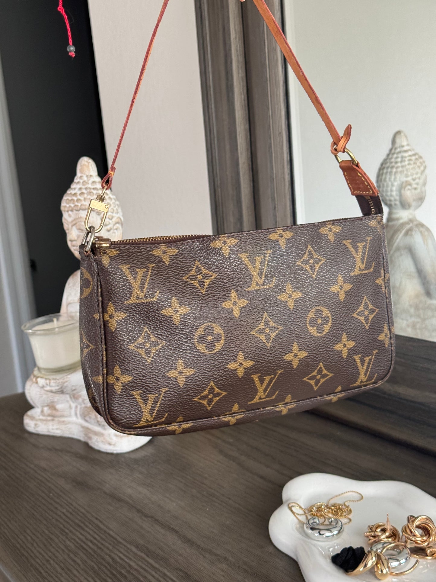 Pre-Owned Louis Vuitton Pochette Accessories Bag