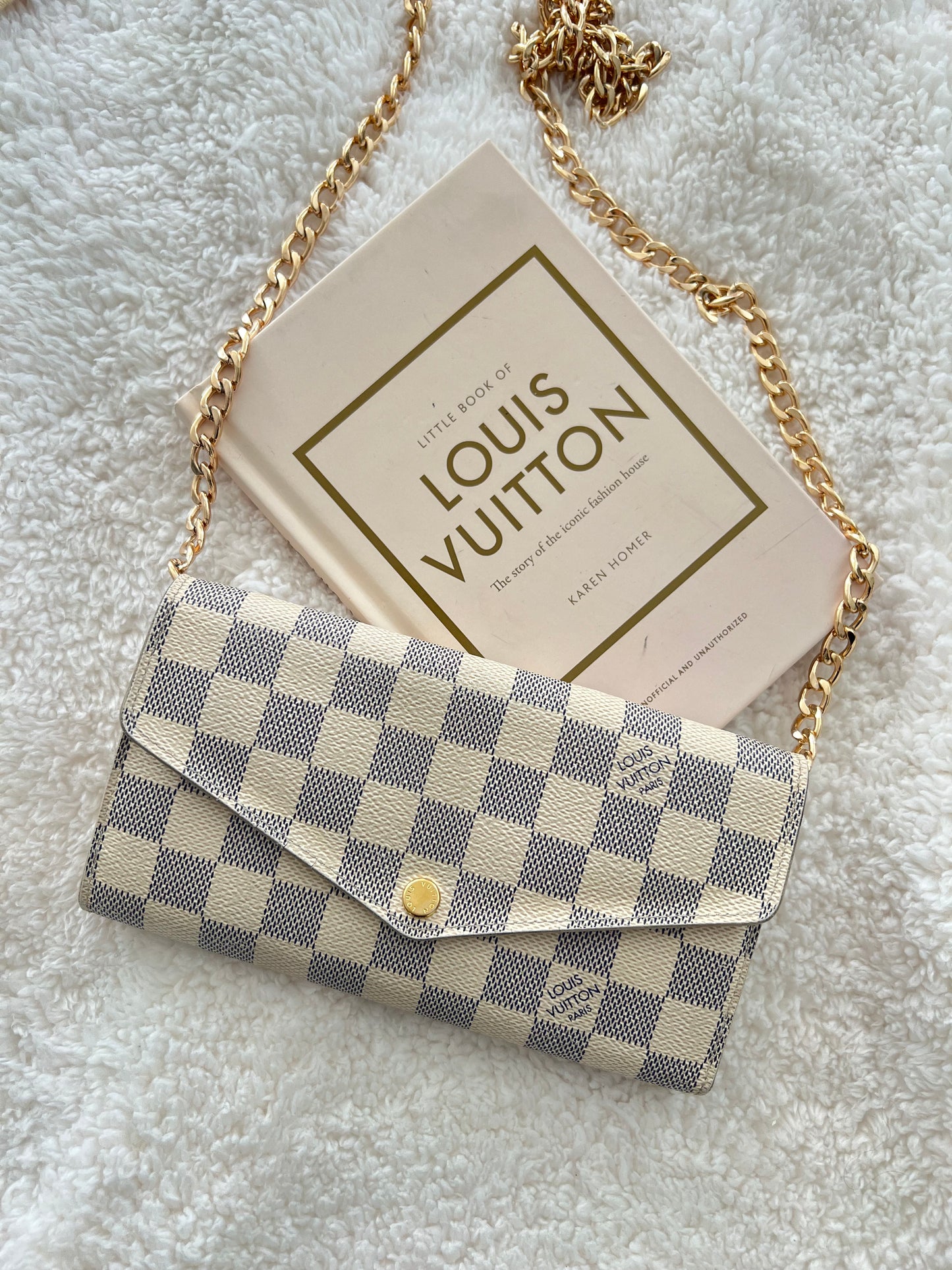 Pre-owned Louis Vuitton Damier Azur Sarah Wallet Crossbody Bag