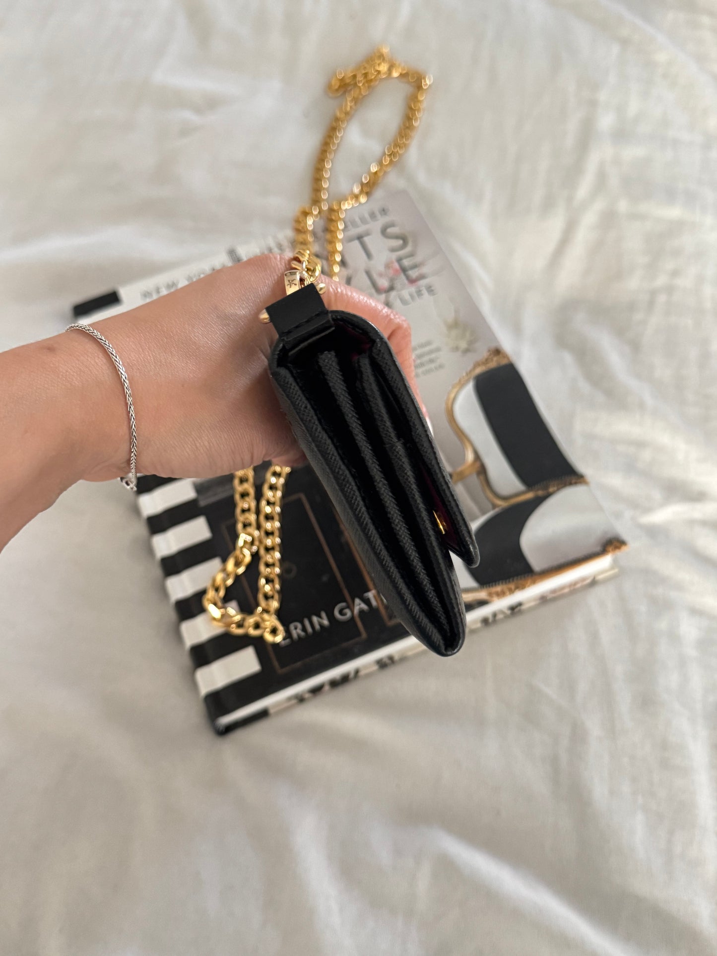 Pre-Owned PRADA Black Saffiano Leather Wallet with Chain Crossbody Bag