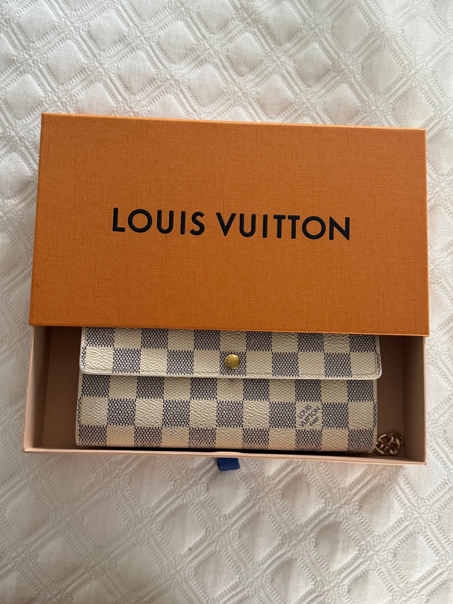 Pre-Owned Louis Vuitton Damier Azur Wallet On Chain Crossbody Bag