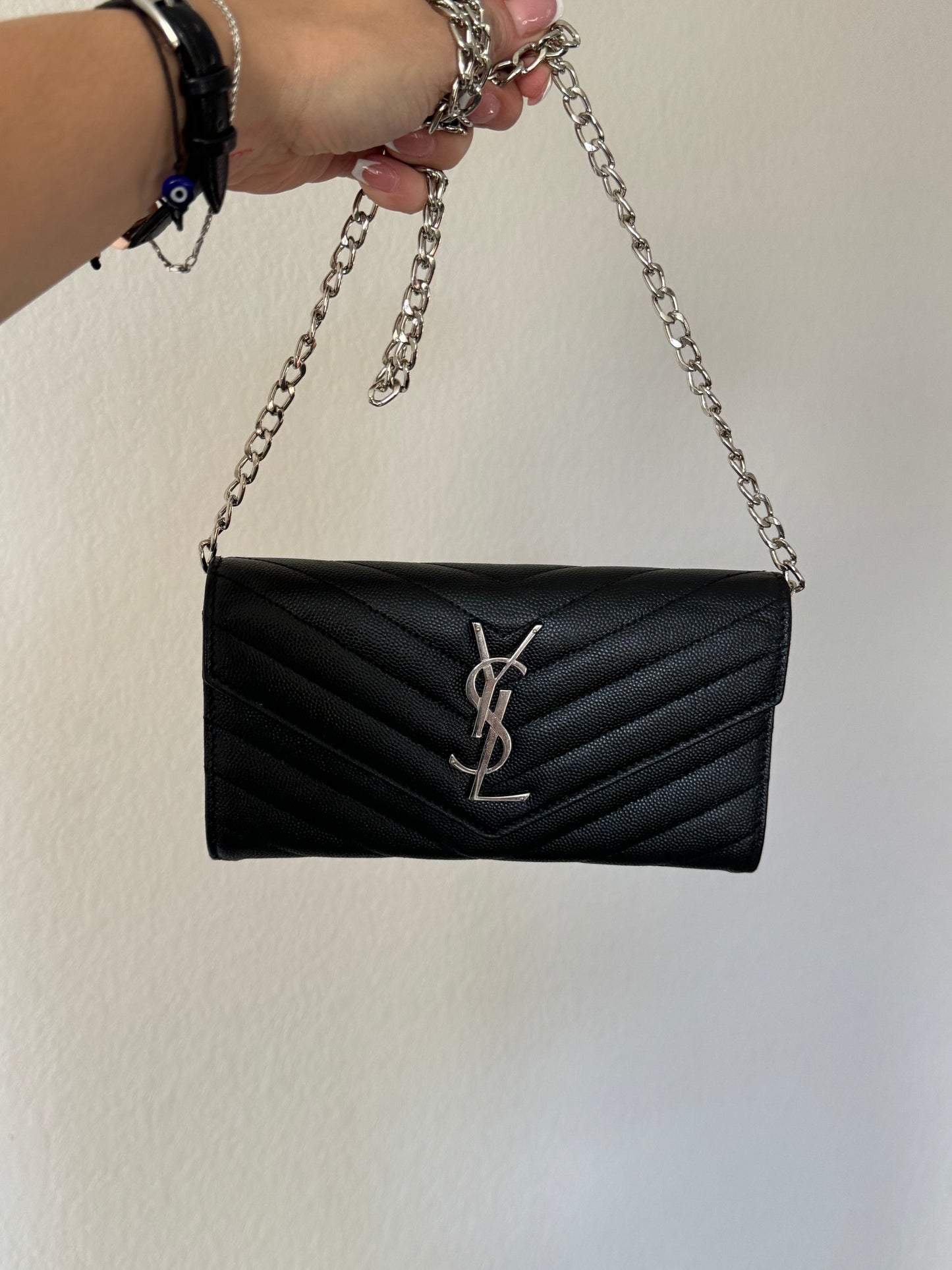 Pre-Owned Yves Saint Laurent Grain de Poudre Leather Flap Wallet Crossbody Bag