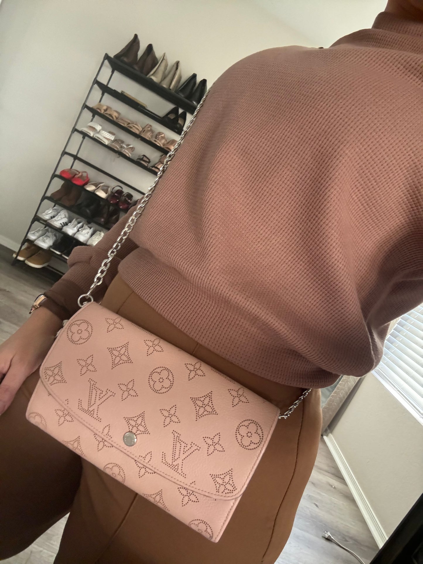 Pre-Owned Louis Vuitton Mahina Iris Wallet NM Galet Wallet On Chain Crossbody Bag