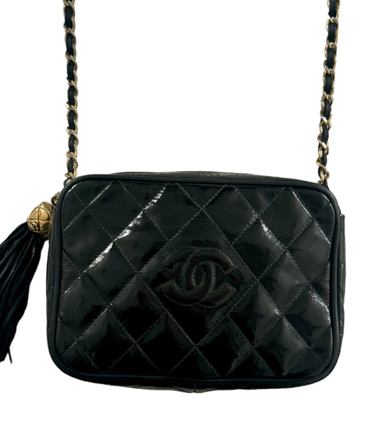 PRE-OWNED CHANEL VINTAGE BLACK PATENT SMALL CC TASSEL CAMERA BAG