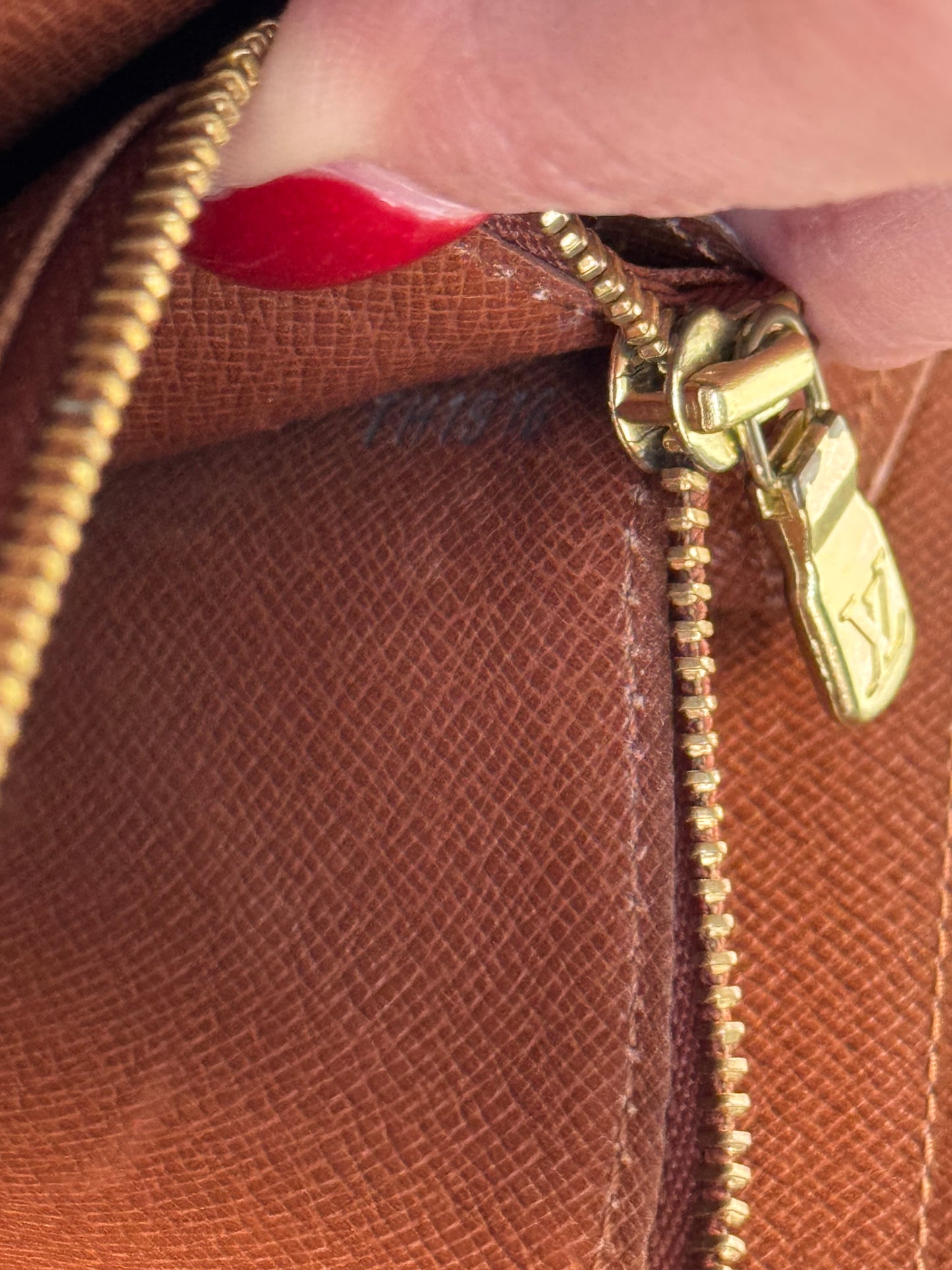 Pre-Owned Louis Vuitton Monogram Wallet Crossbody Bag