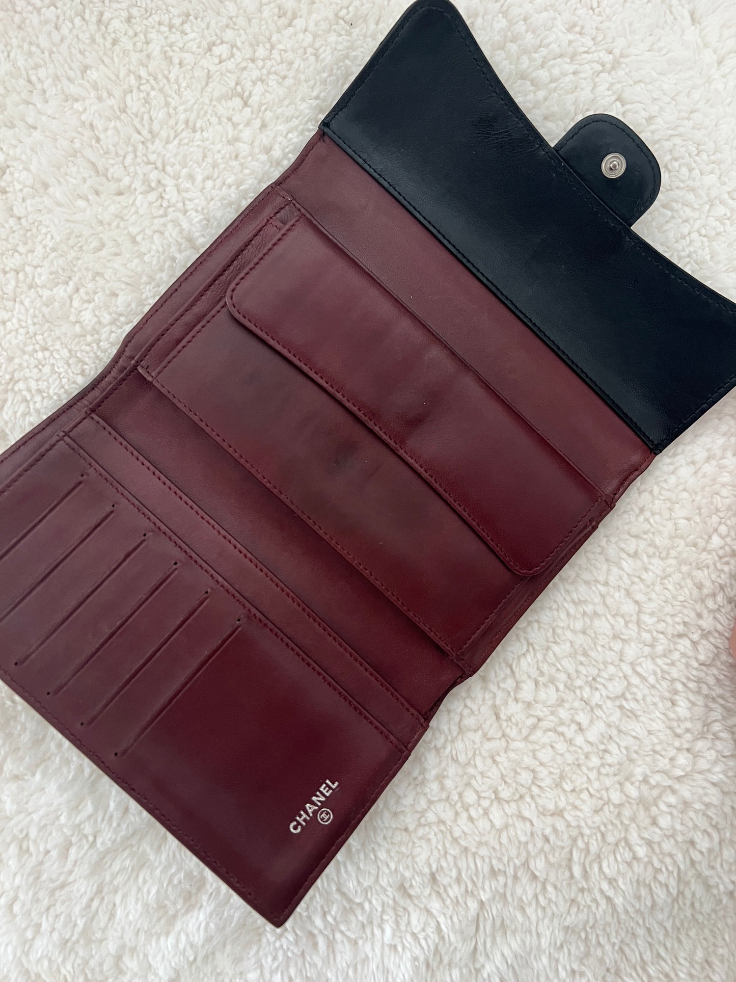 Pre-owned CHANEL Matelasse wallet on chain crossbody bag