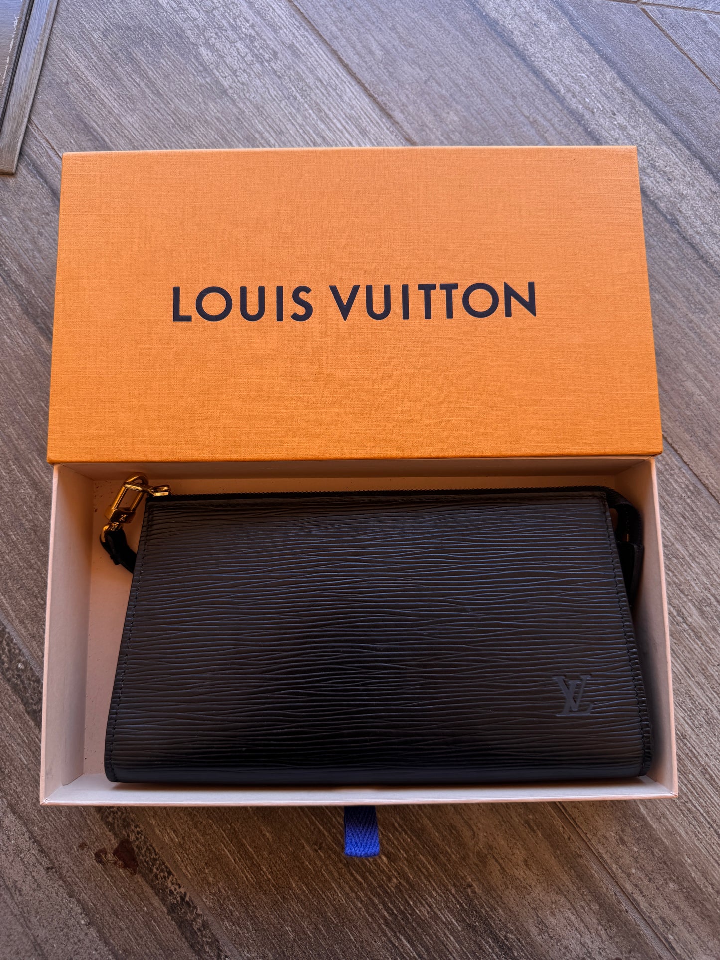 Pre-Owned Louis Vuitton Epi Pochette Accessories