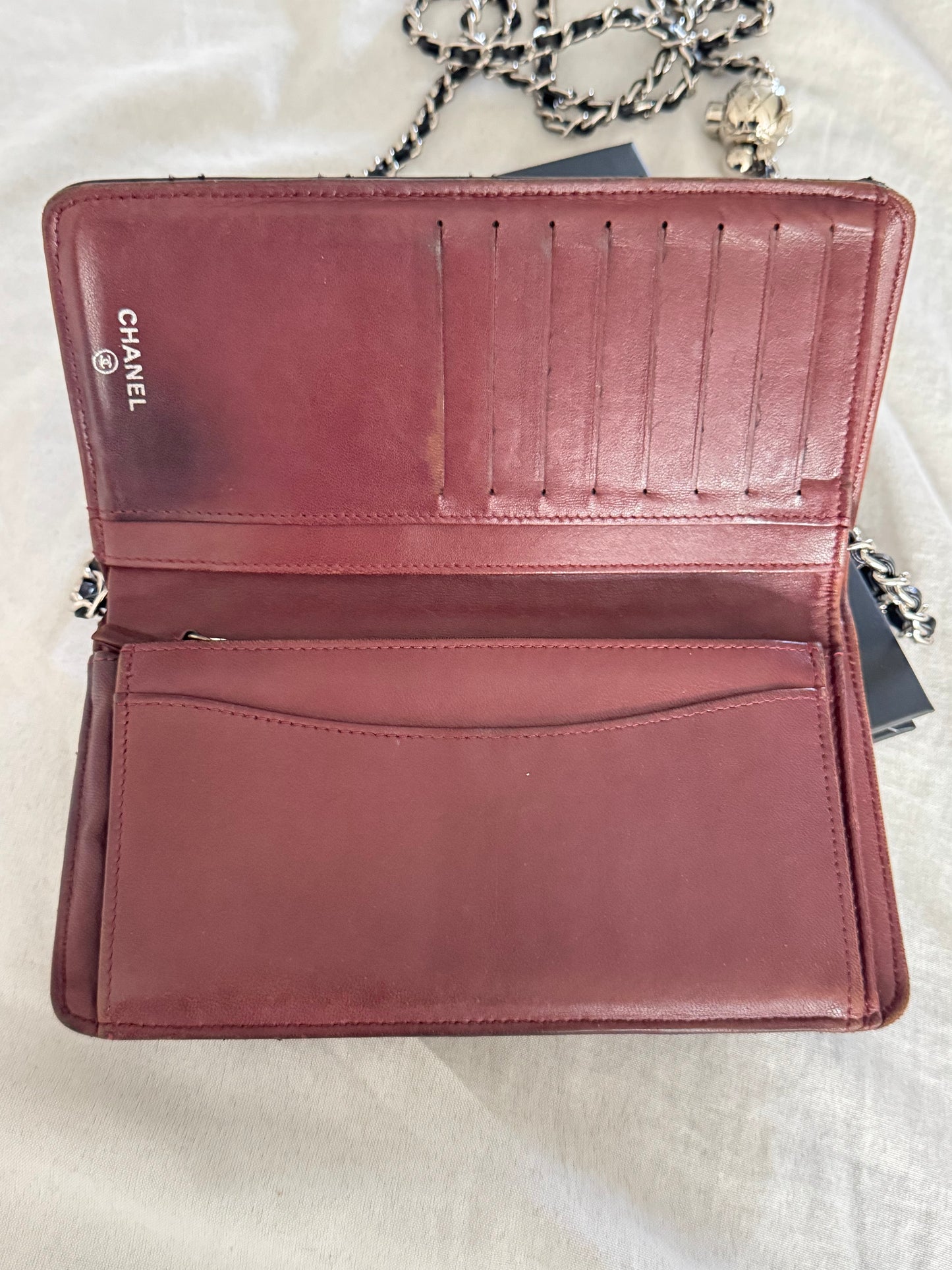 Pre-Owned CHANEL Lambskin Matelasse wallet on chain crossbody bag