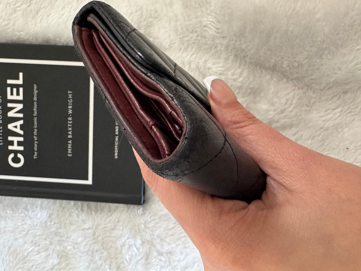 Pre-Owned  CHANEL Matelasse wallet on chain crossbody bag