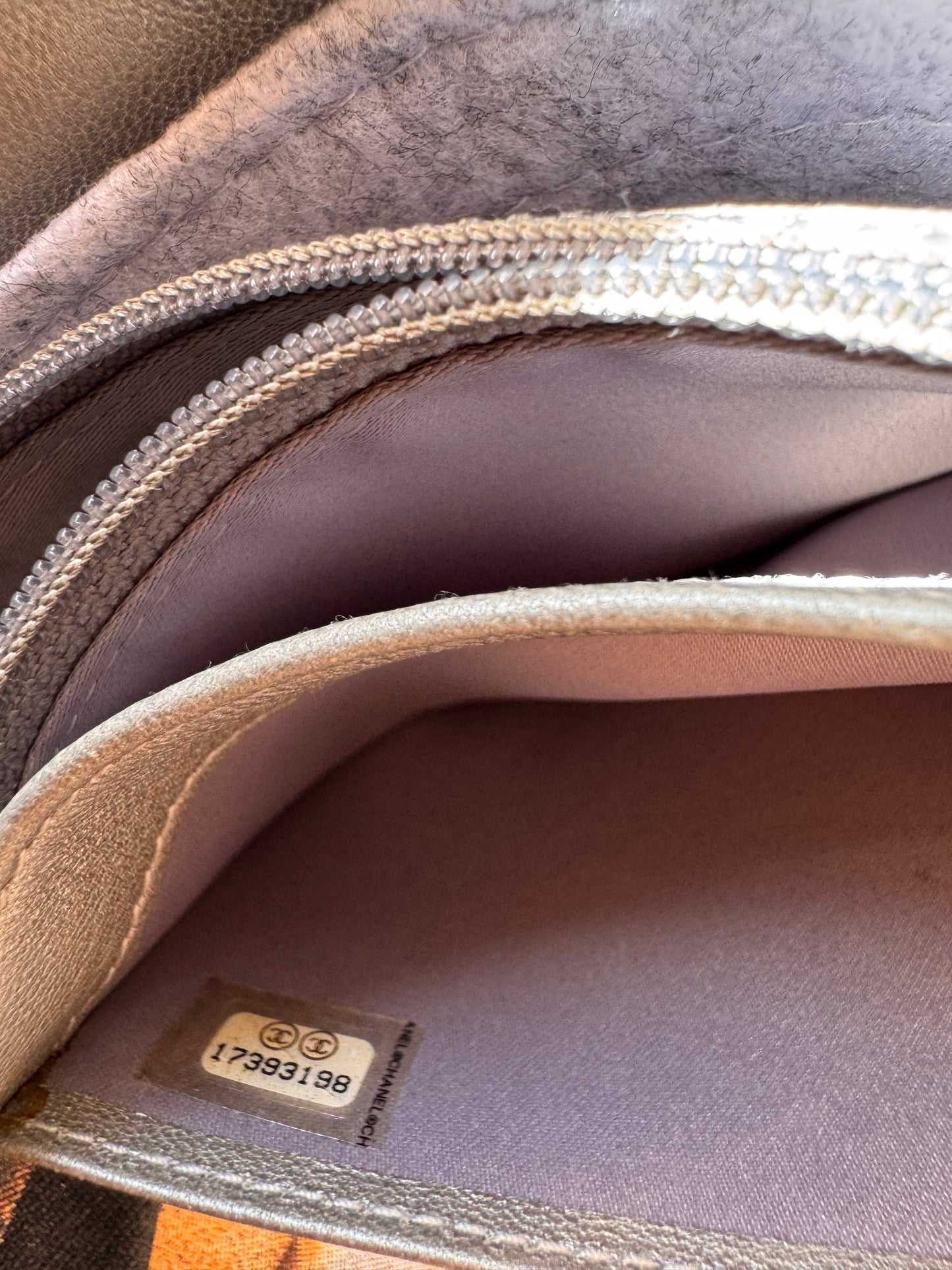 Pre-Owned  Chanel Camellia Bi-Fold Wallet On Chain Crossbody