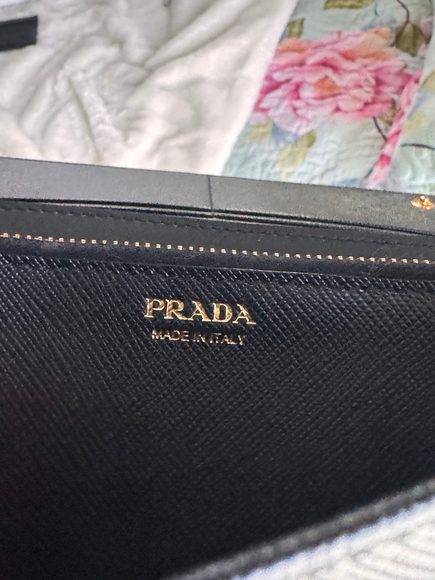 Pre-Owned Prada Saffiano Line Gold Logo Wallet On Chain Crossbody Bag-Black
