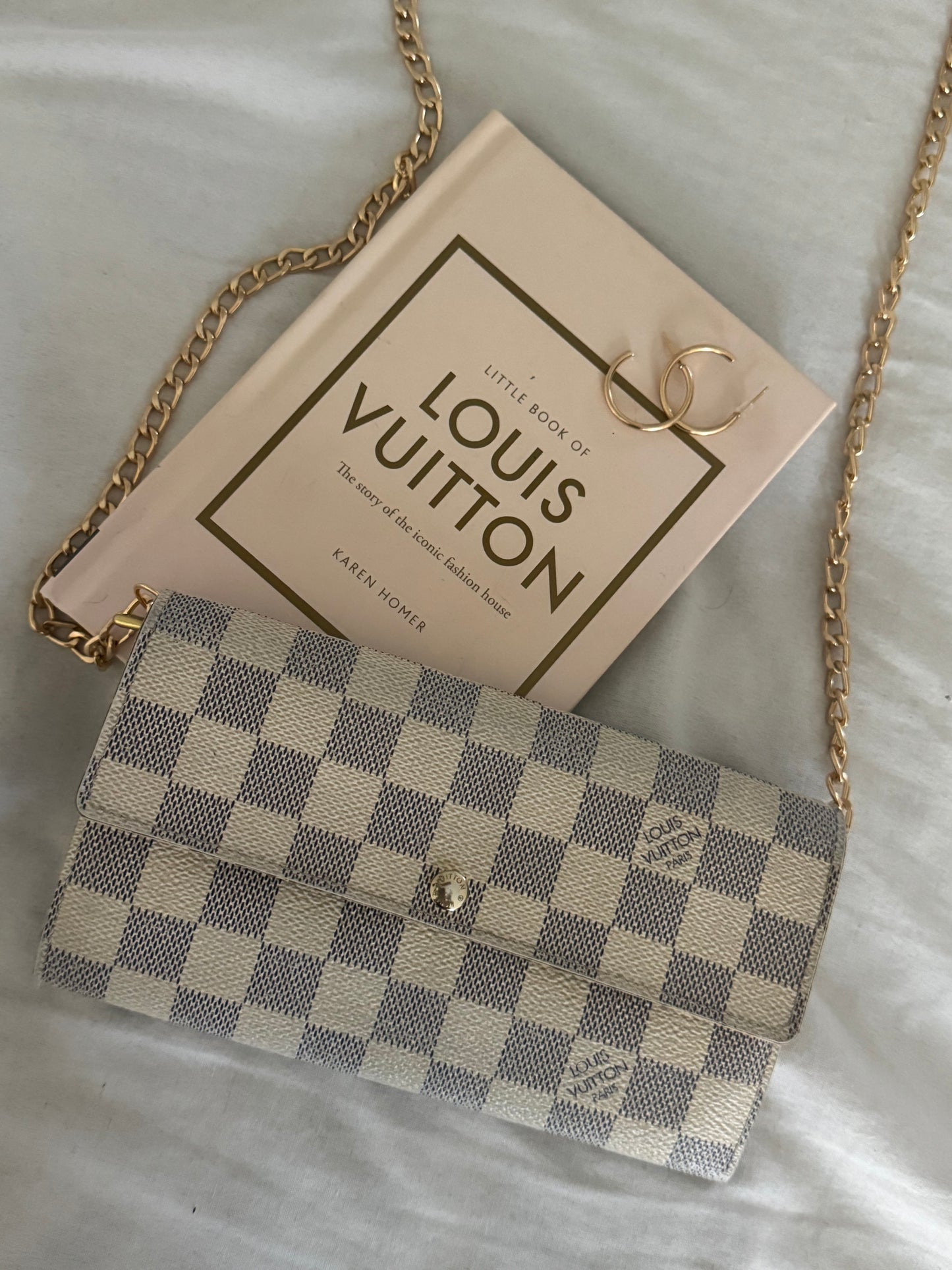 Pre-Owned Louis Vuitton Damier Azur Wallet On Chain Crossbody Bag