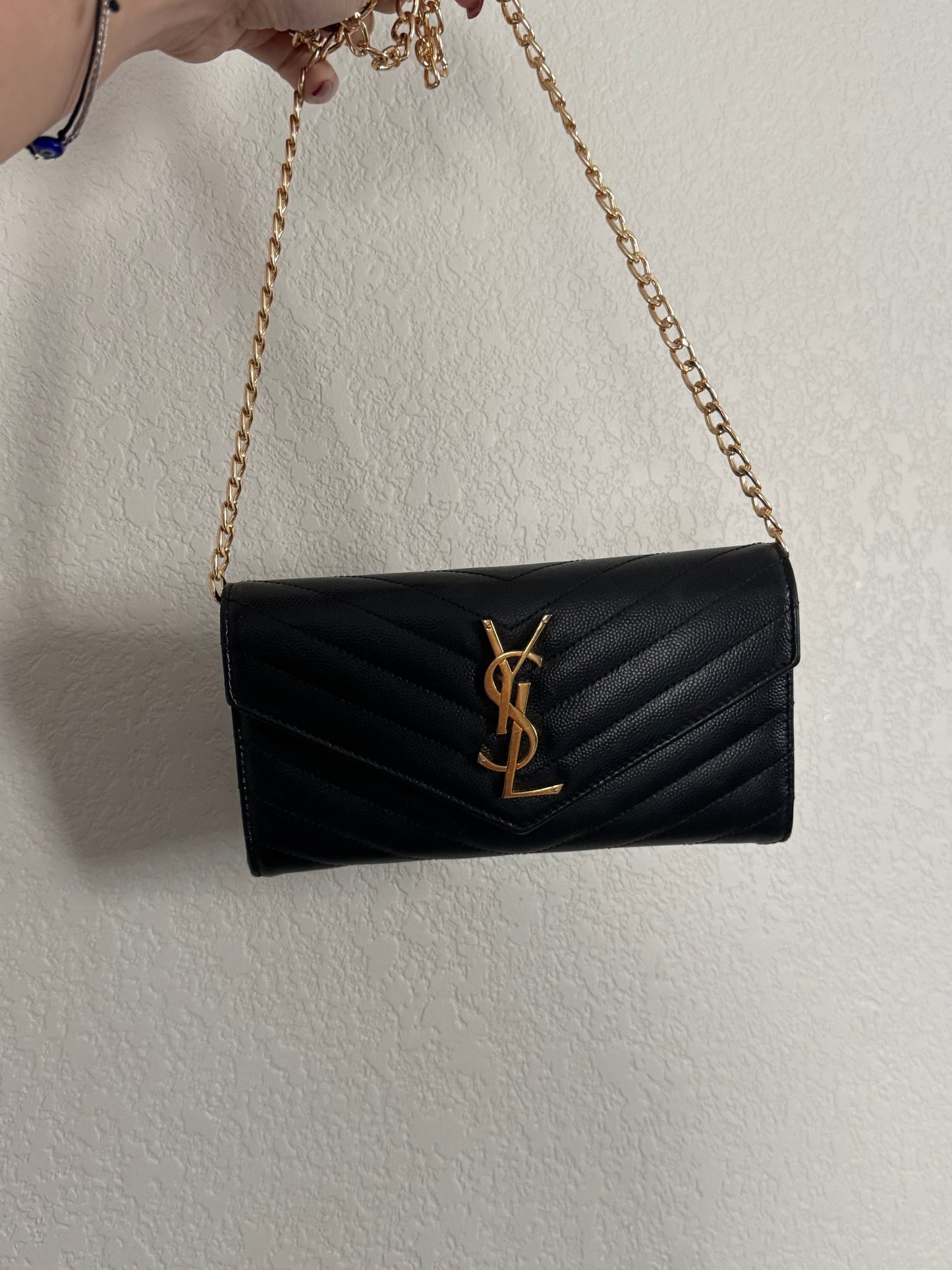 Authentic Yves Saint Laurent Grain de Poudre Leather Flap Wallet Crossbody Bag