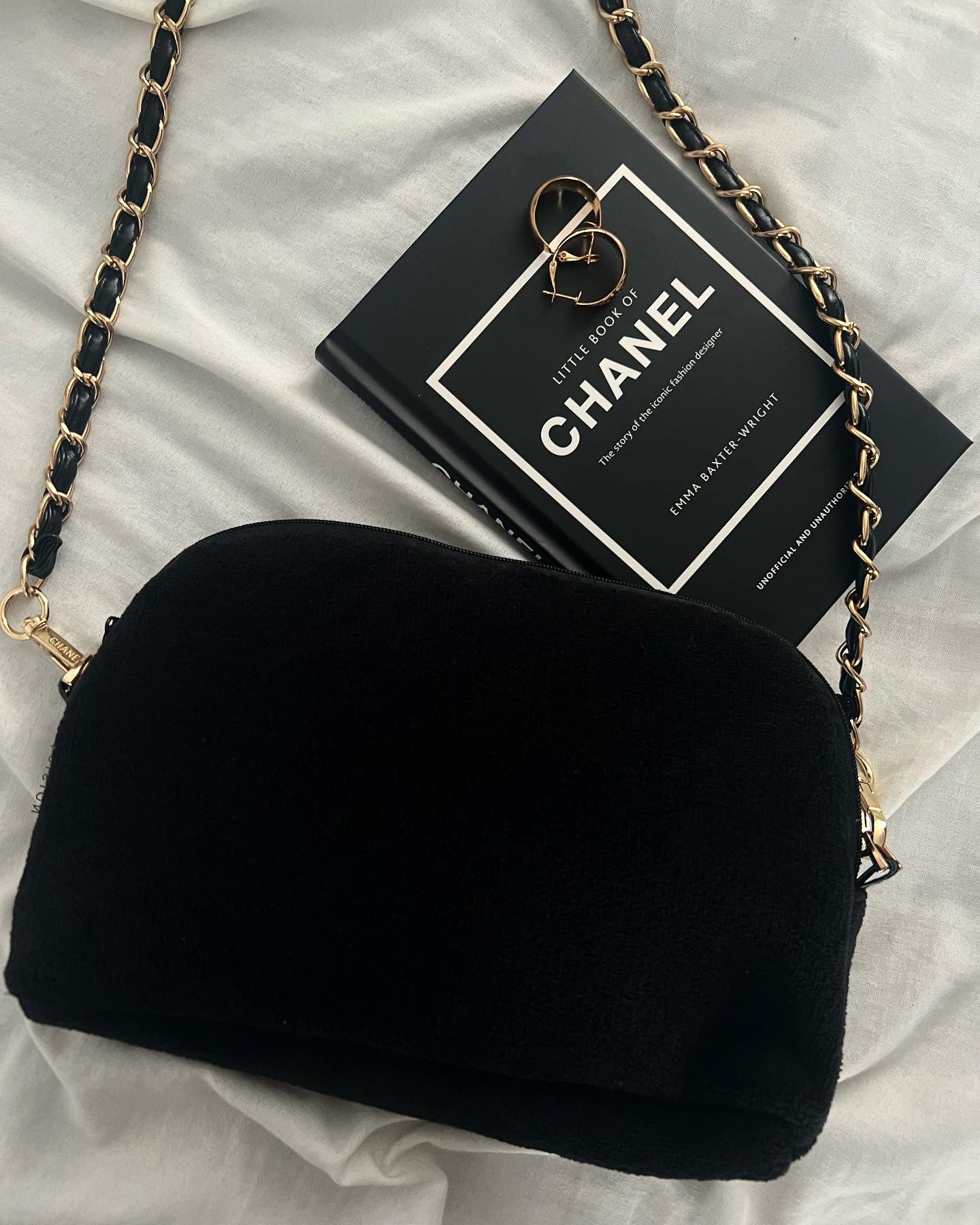 Pre-owned Chanel Terry Cloth Black Patent Crossbody Bag (CHANEL PRÉCISION)