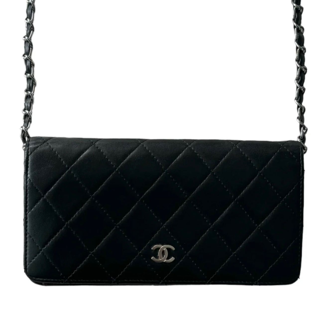 Pre-Owned CHANEL Lambskin Matelasse  wallet  on chain crossbody bag