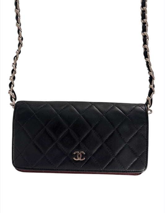 Pre-Owned CHANEL Lambskin Matelasse wallet on chain crossbody bag