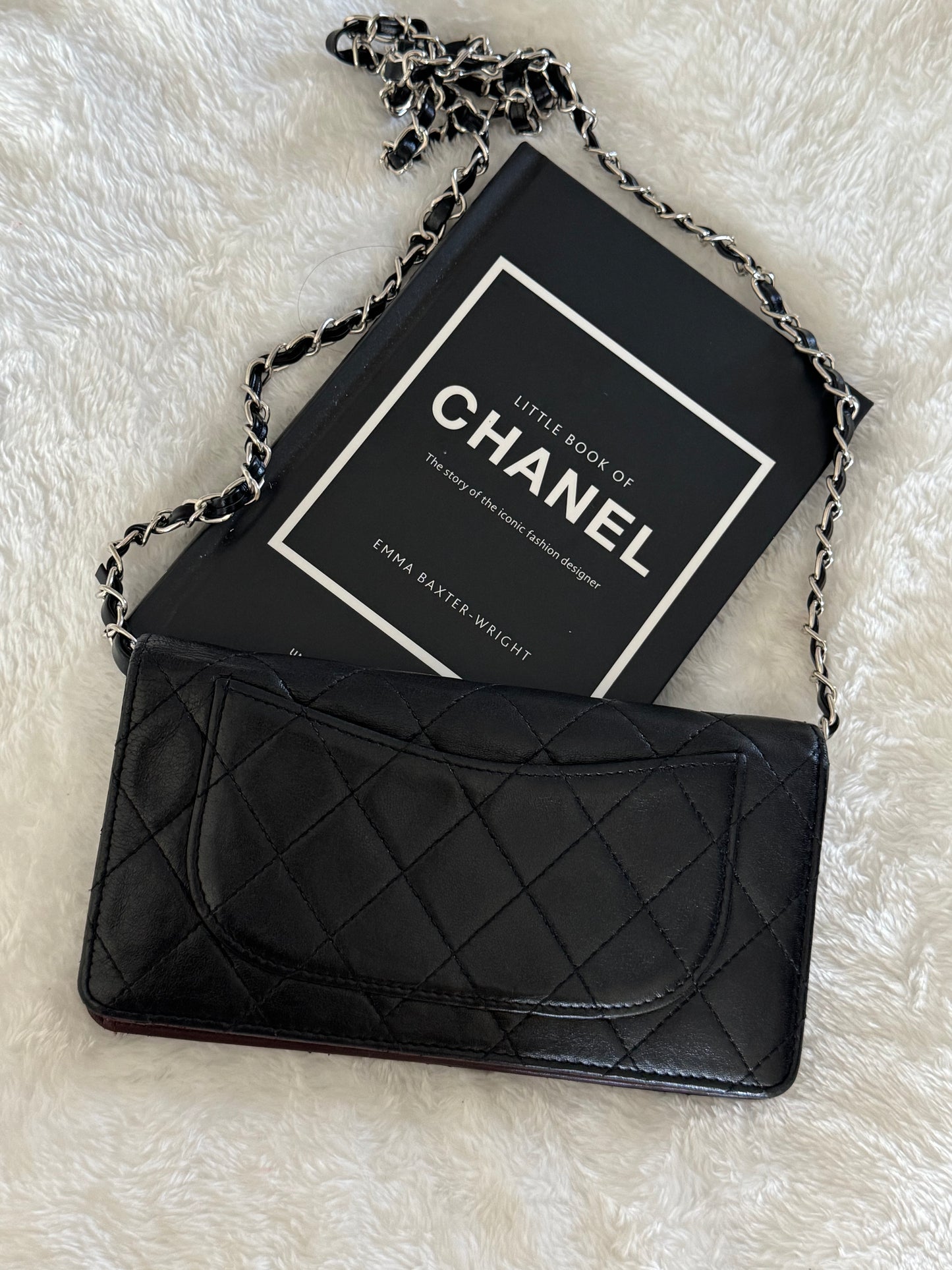 Pre-Owned CHANEL Lambskin Matelasse  wallet  on chain crossbody bag