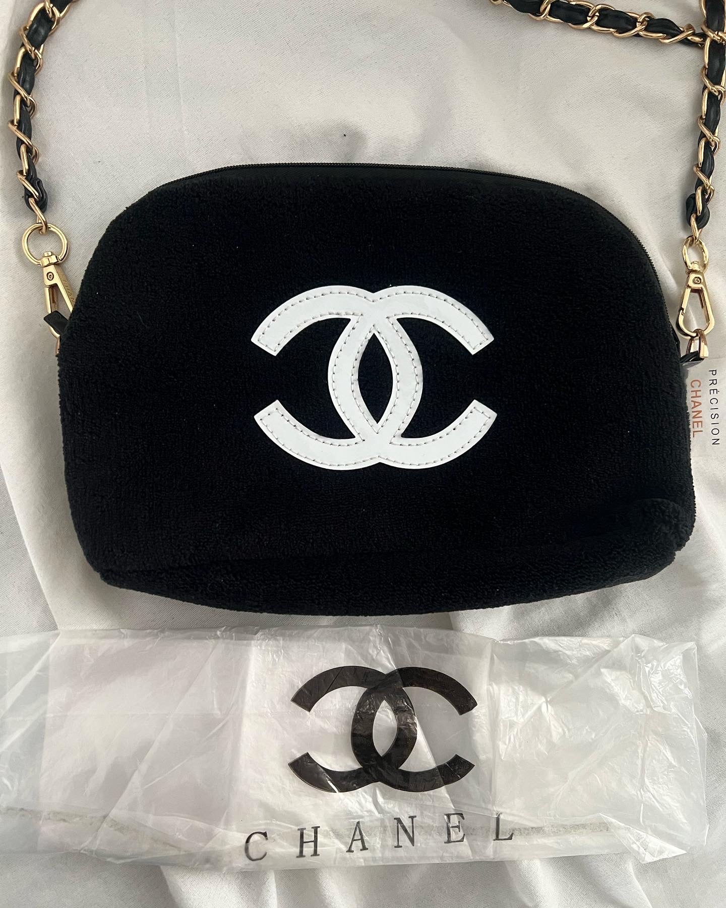 Pre-owned Chanel Terry Cloth Black Patent Crossbody Bag (CHANEL PRÉCISION)