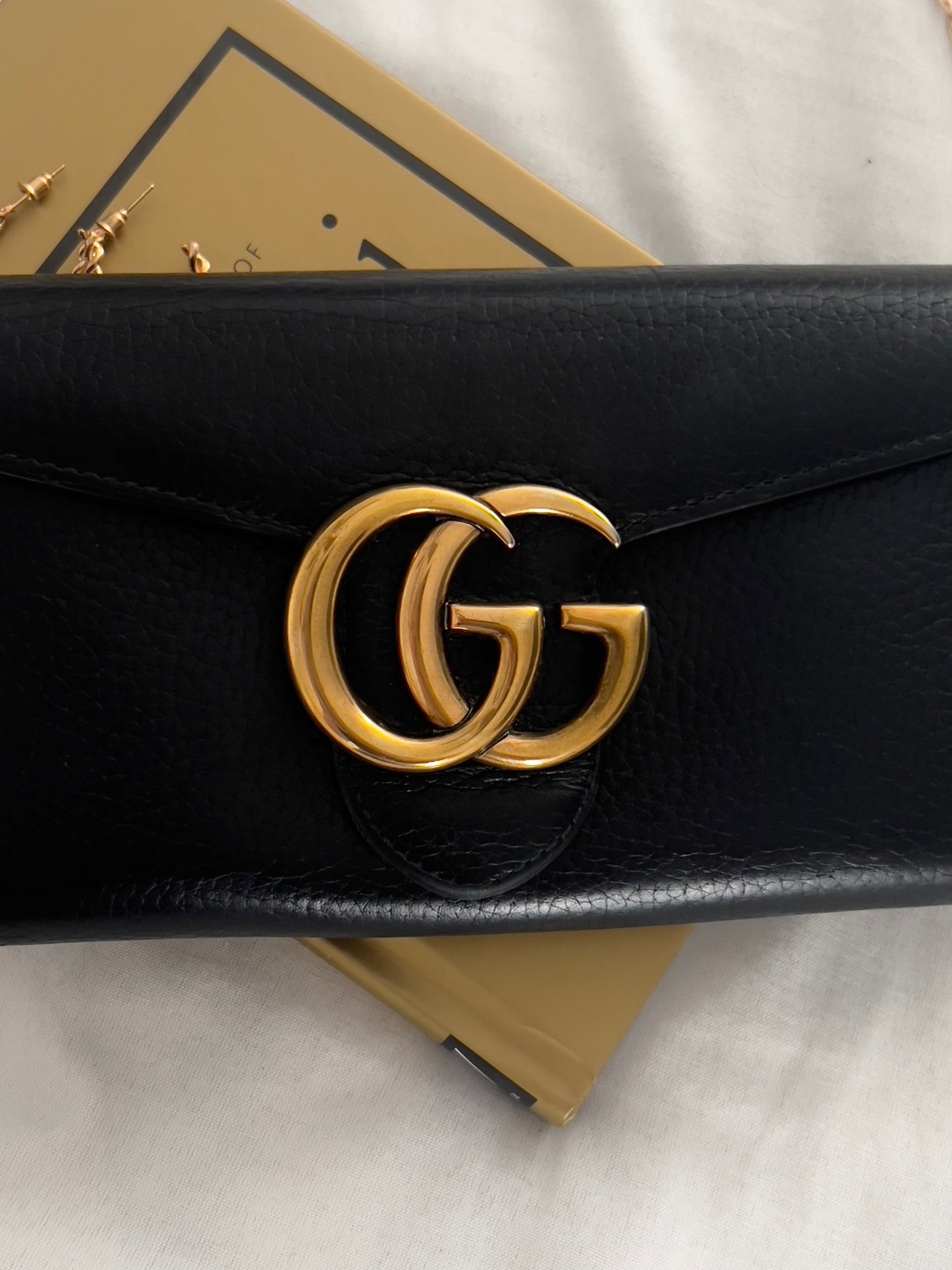 Pre-owned Gucci Calfskin Small GG Marmont Wallet Crossbody Bag