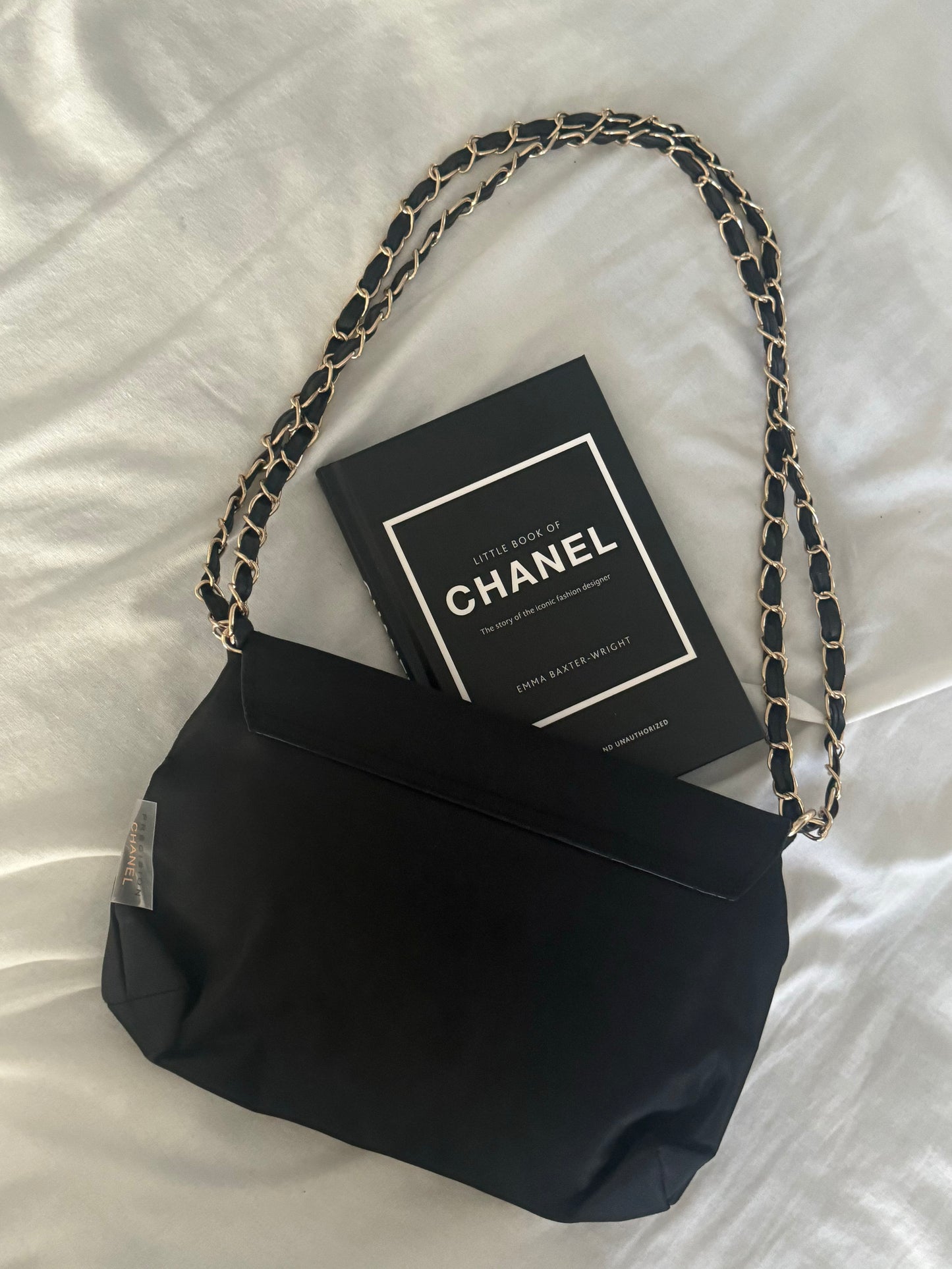 N E W CHANEL PRÉSICION VIP MAKEUP BAG