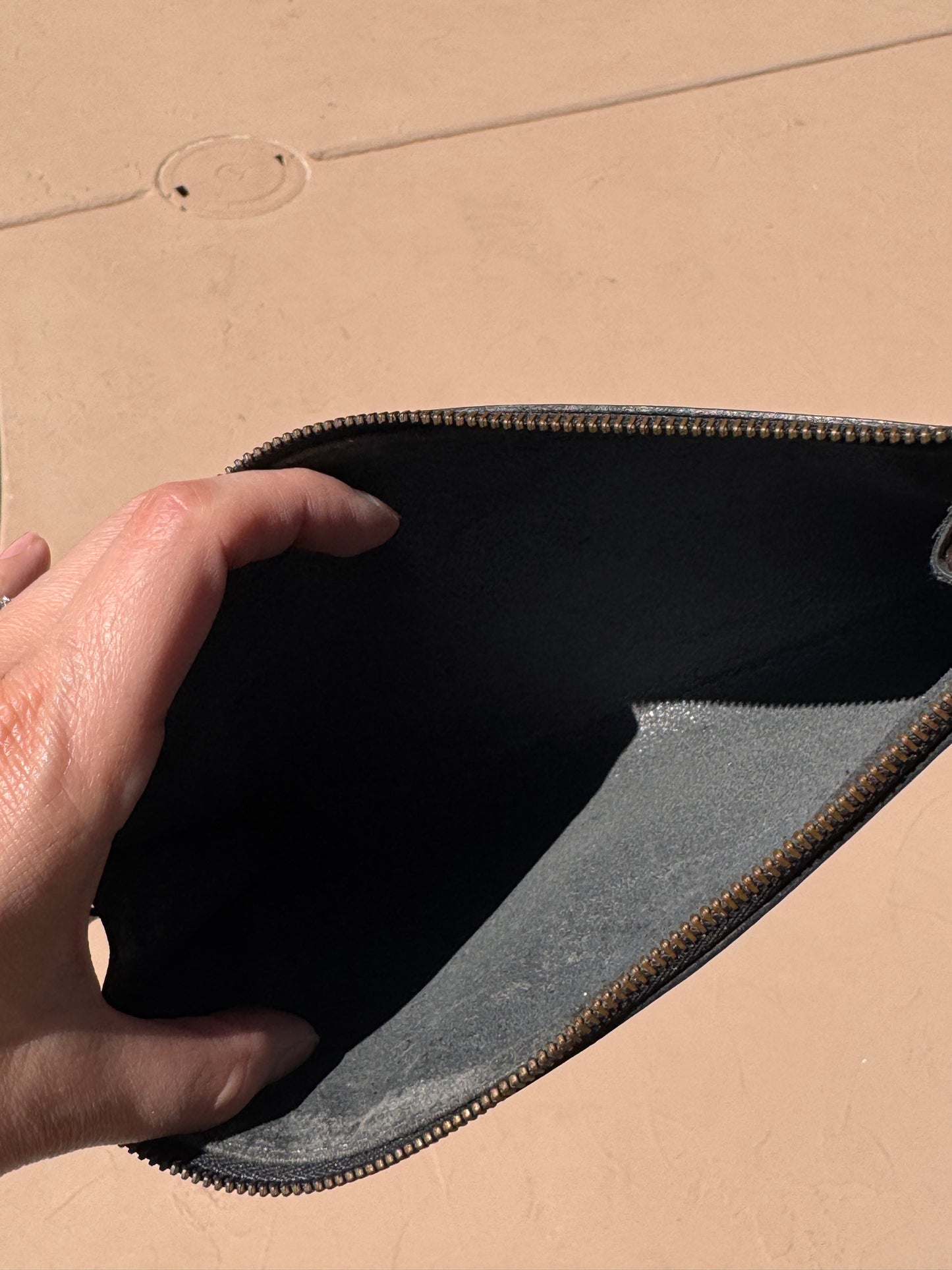 Pre-Owned Louis Vuitton Epi Pochette Accessories