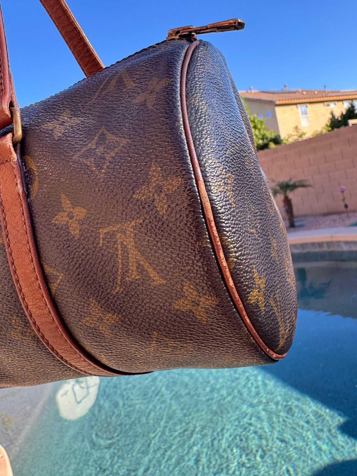 Pre-Owned Authentic Louis Vuitton Papillon 30