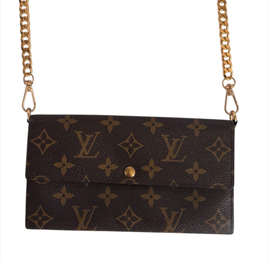 Pre-Owned Louis Vuitton Monogram Wallet
Crossbody Bag