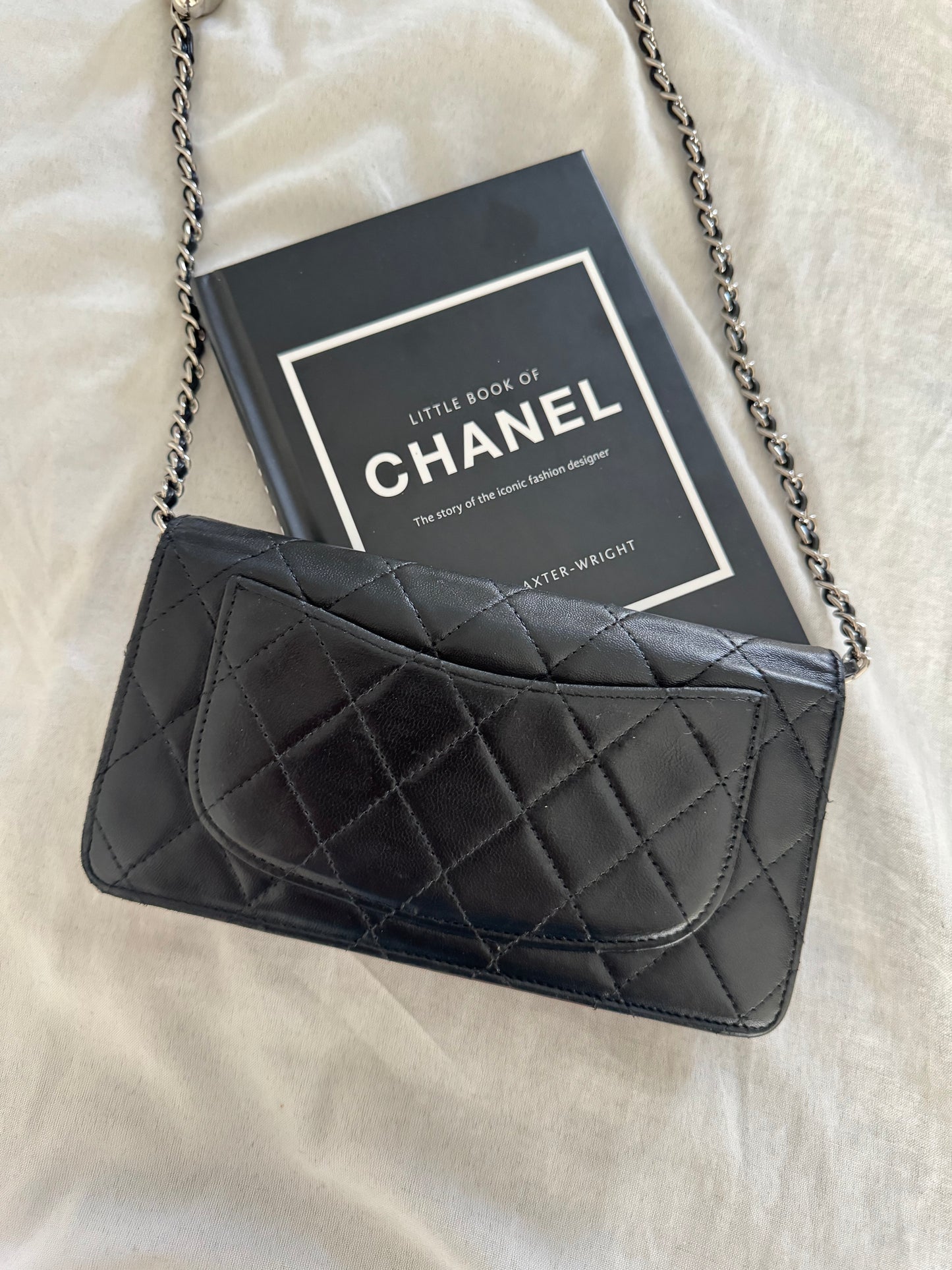 Pre-Owned CHANEL Lambskin Matelasse wallet on chain crossbody bag