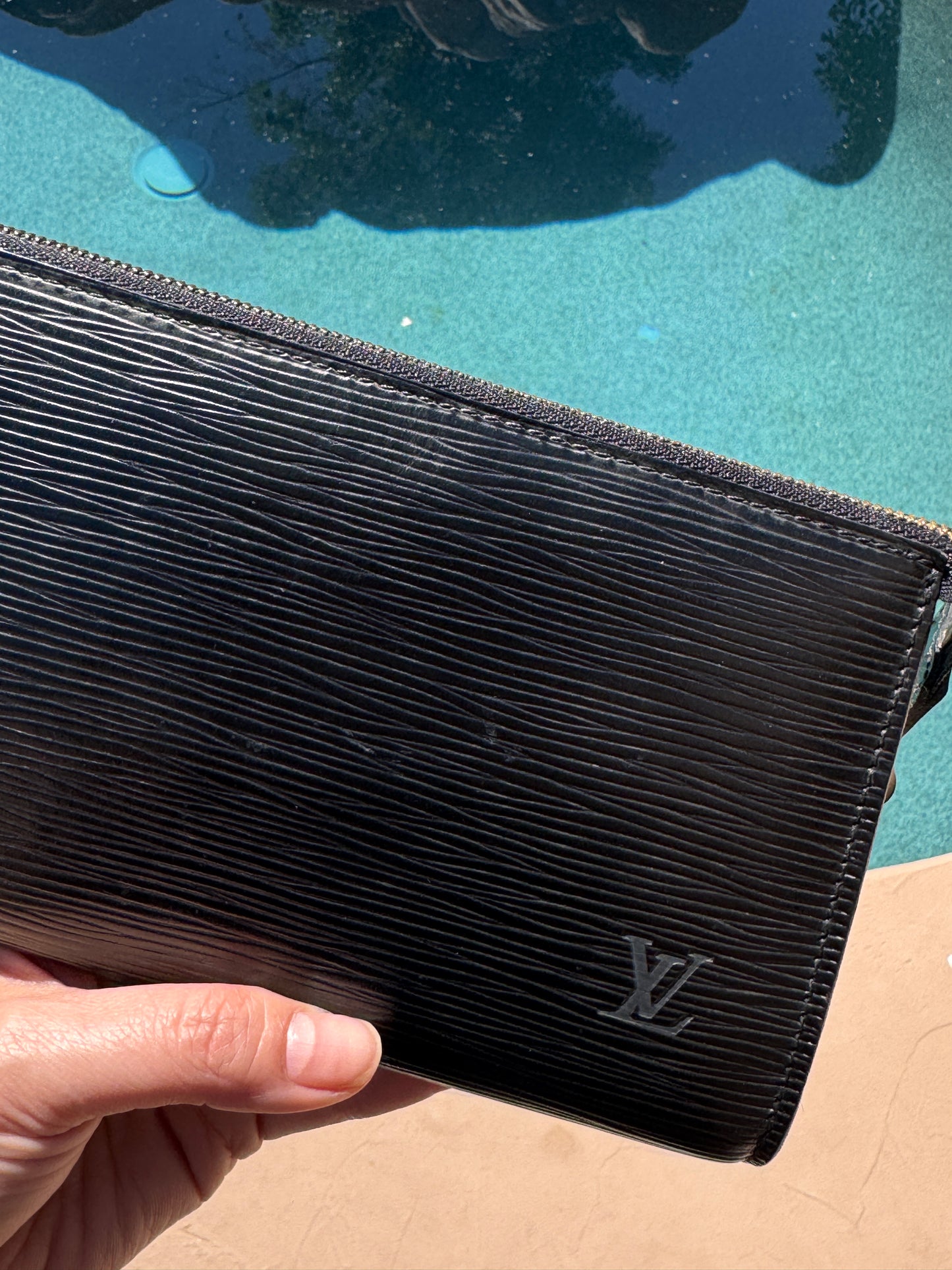 Pre-Owned Louis Vuitton Epi Pochette Accessories