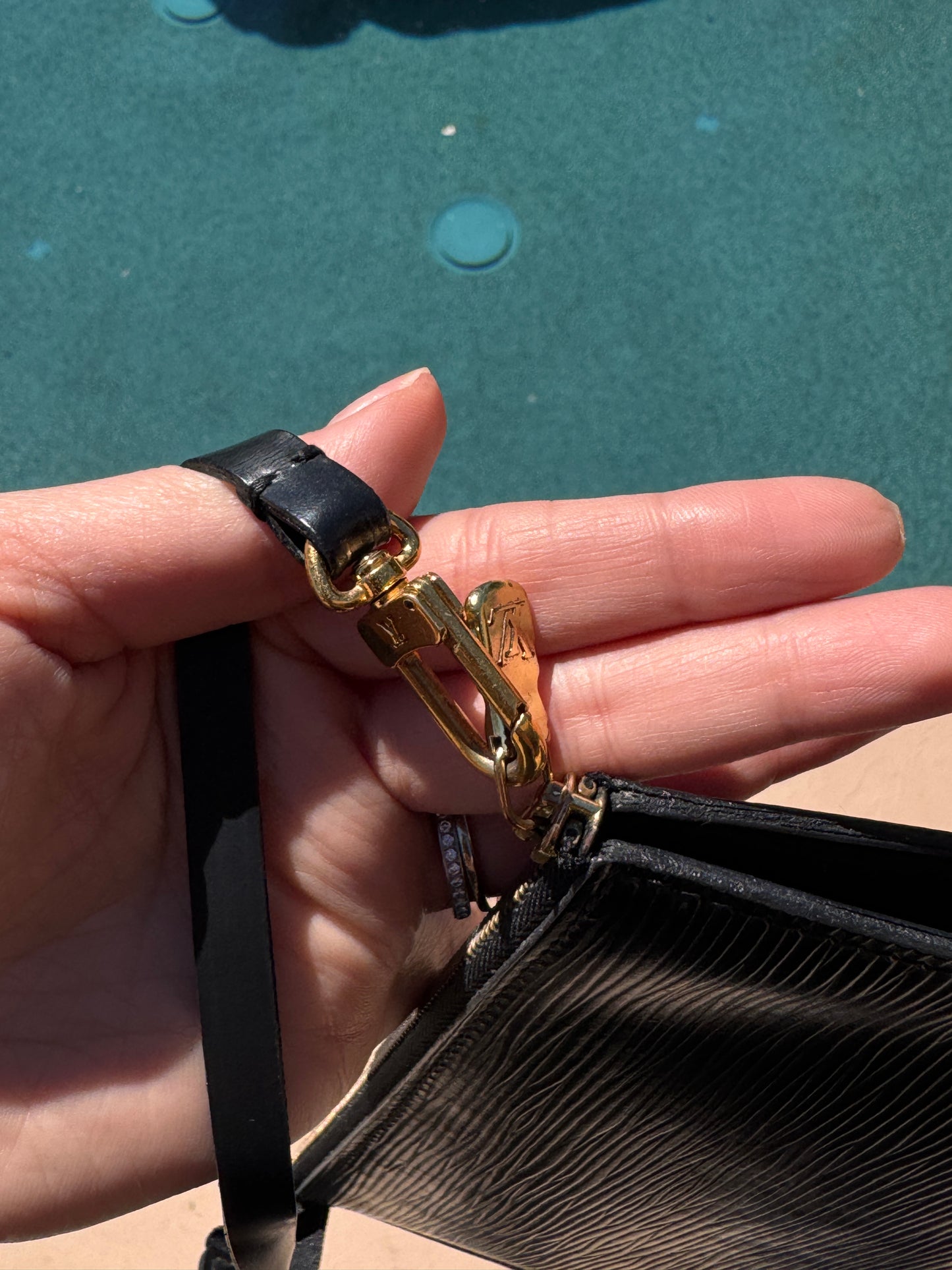 Pre-Owned Louis Vuitton Epi Pochette Accessories