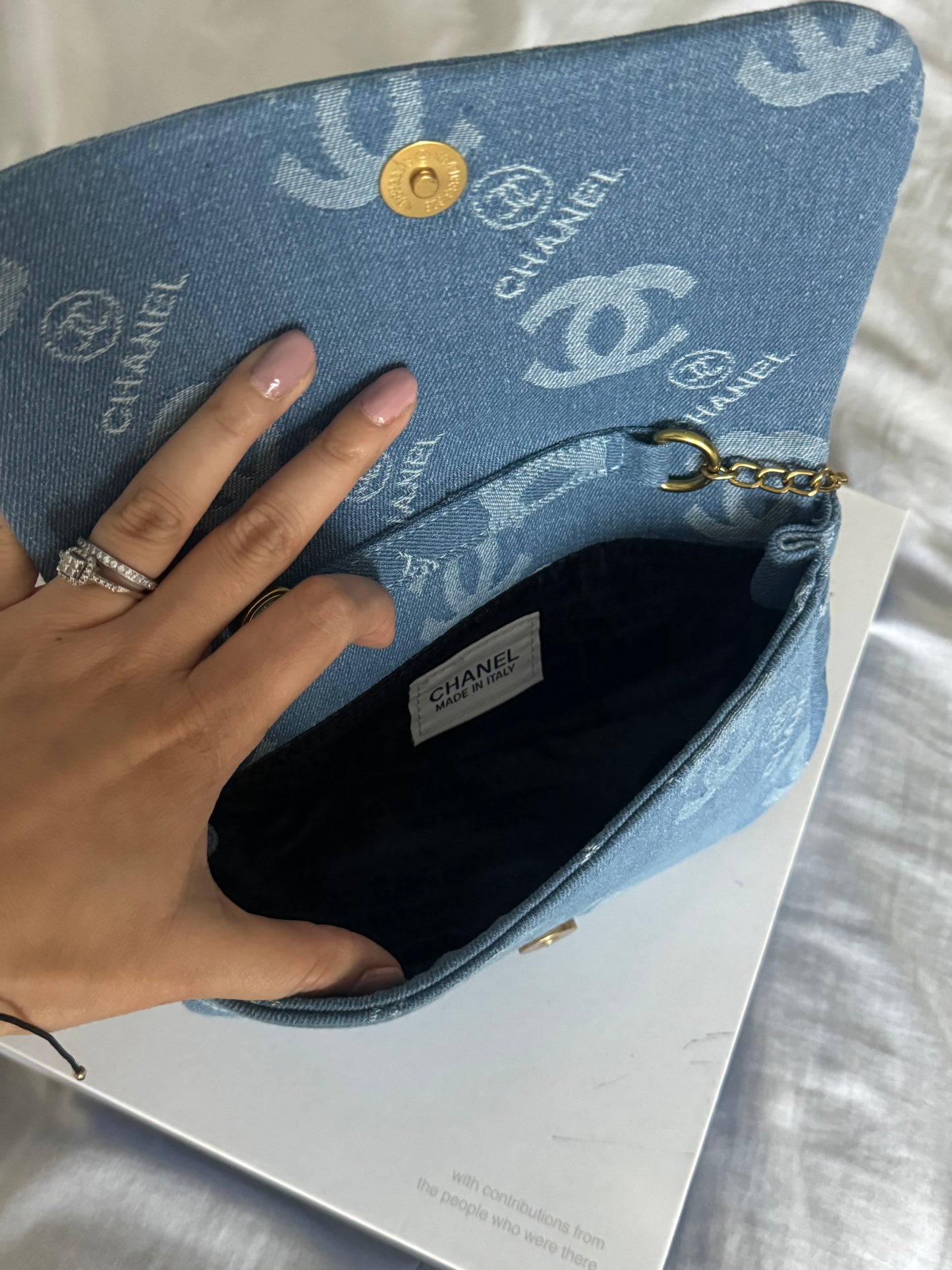 N E W  CHANEL Denim VIP Gift Crossbody Bag