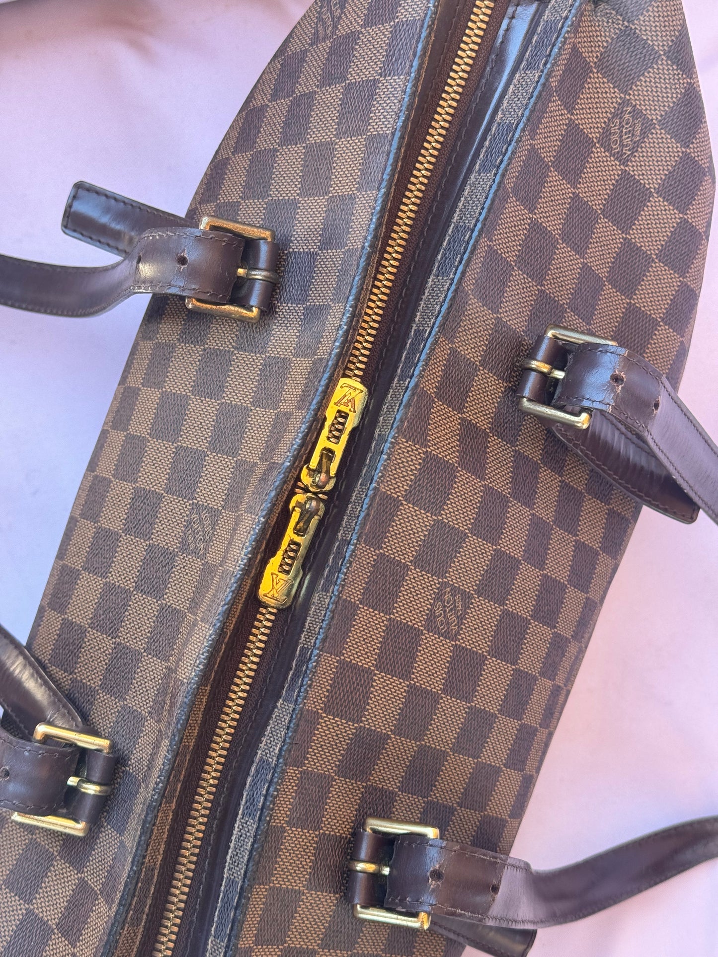 Pre-Owned Louis Vuitton Damier Ebene Chelsea Tote Bag