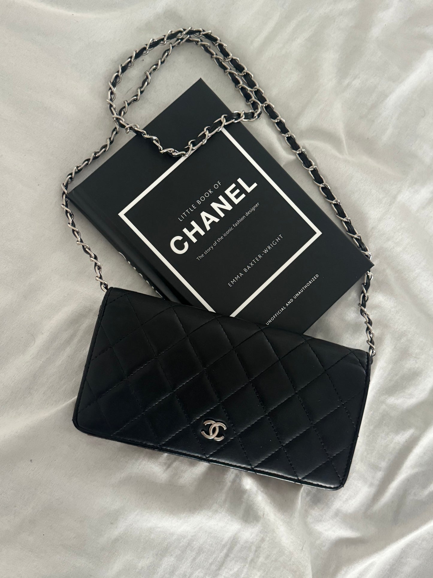 Pre-owned Chanel Lambskin Matelasse Long Wallet Crossbody Bag