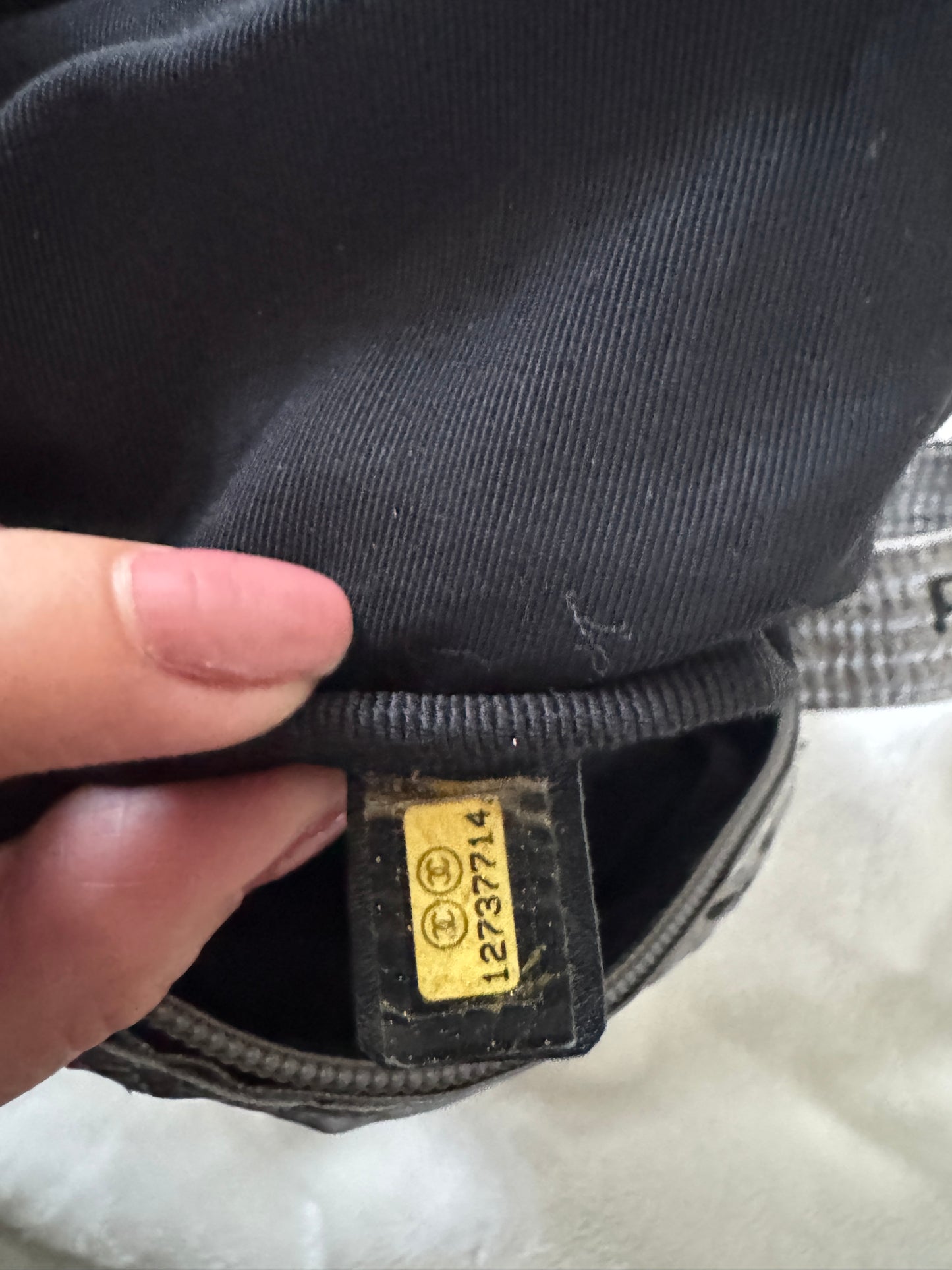 Pre-Owned Chanel Unlimited Messenger Bag