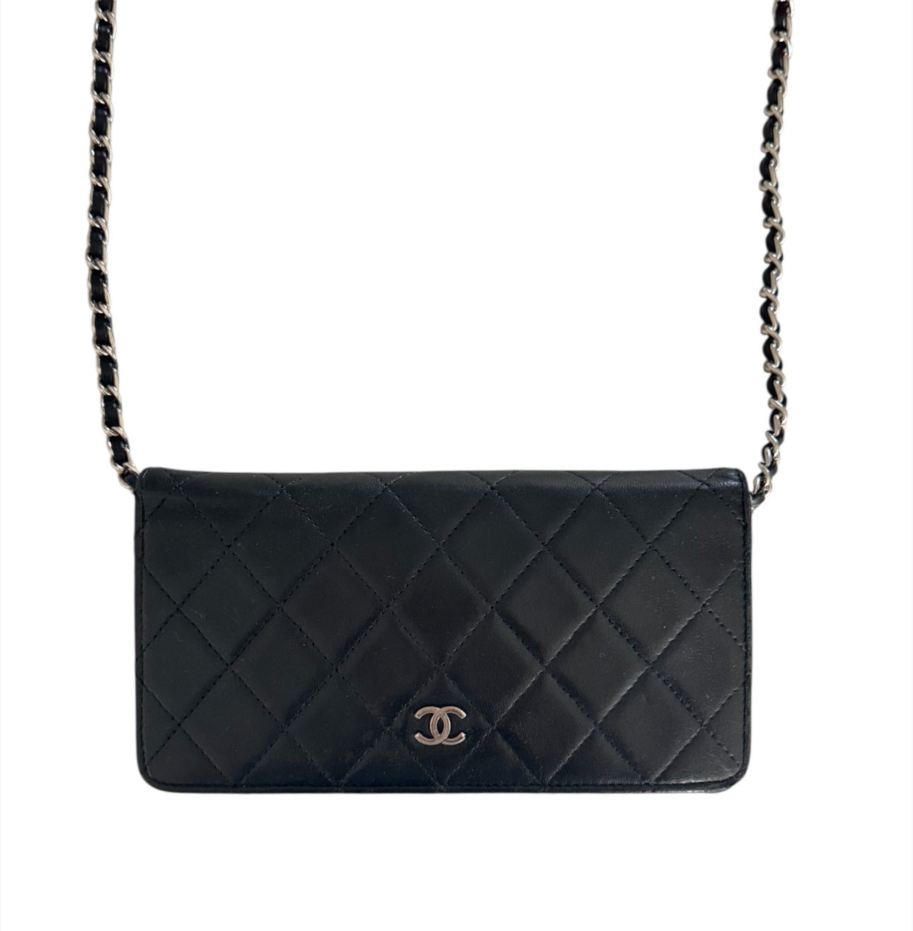 Pre-Owned CHANEL Lambskin Matelasse wallet on chain crossbody bag