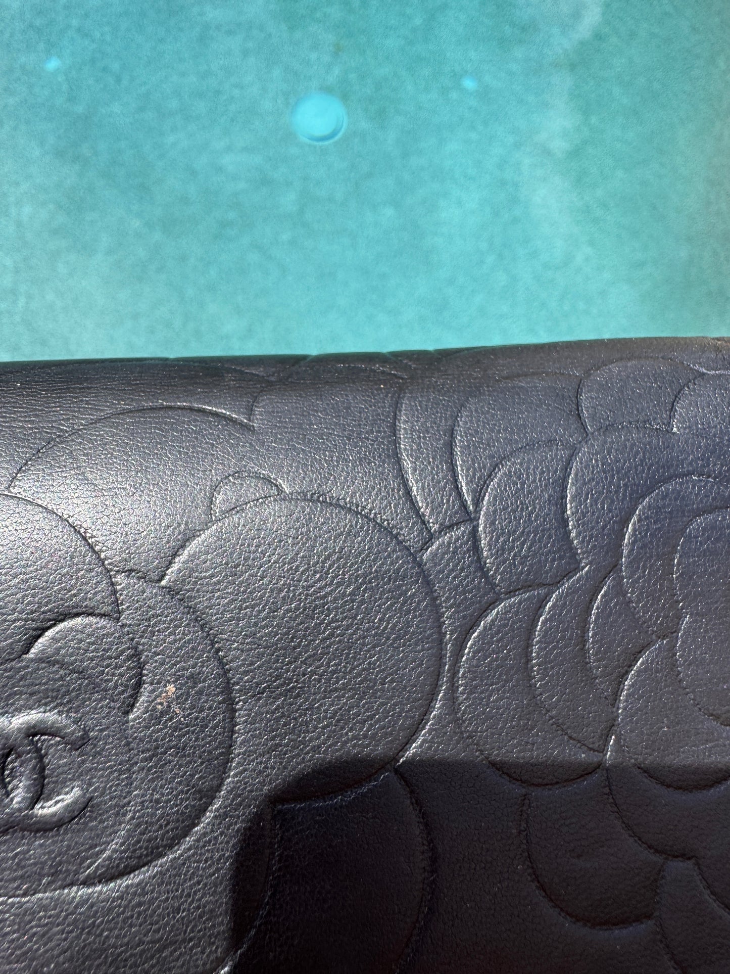 Pre-Owned  Chanel Camellia Bi-Fold Wallet On Chain Crossbody