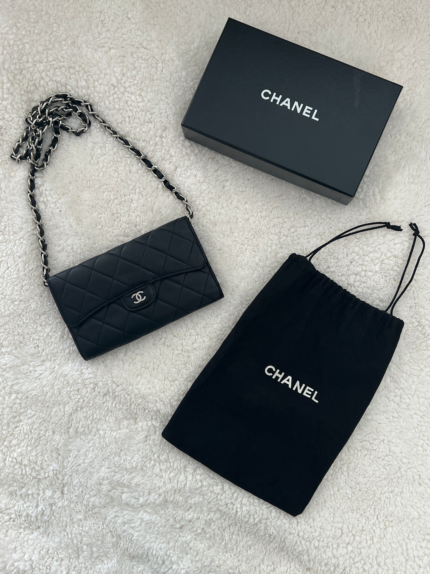 Pre-owned CHANEL Matelasse  wallet  on chain crossbody bag