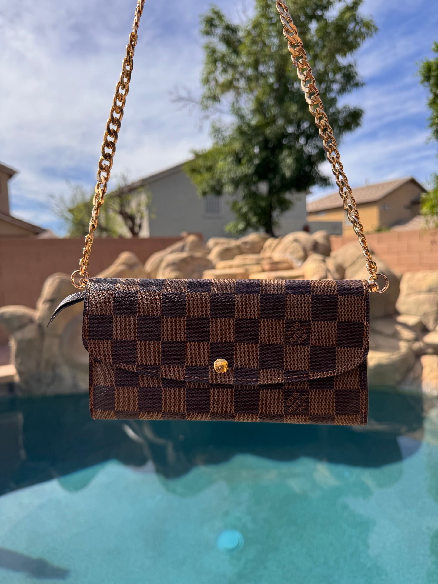 Pre-Owned Louis Vuitton Portefeuille Emilie Damier Wallet Crossbody Bag