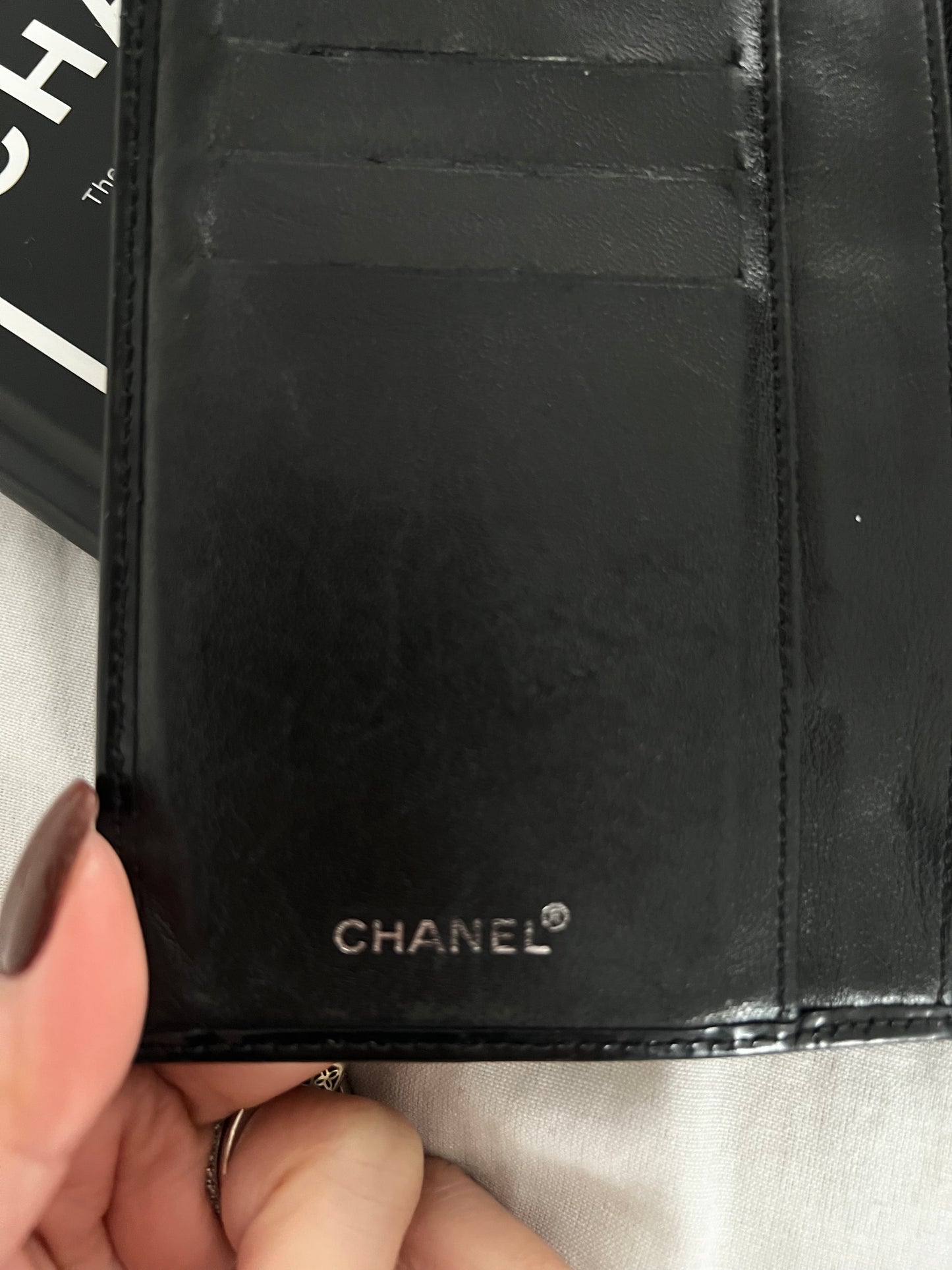 Pre-owned Chanel CC Logo Wallet On Chain