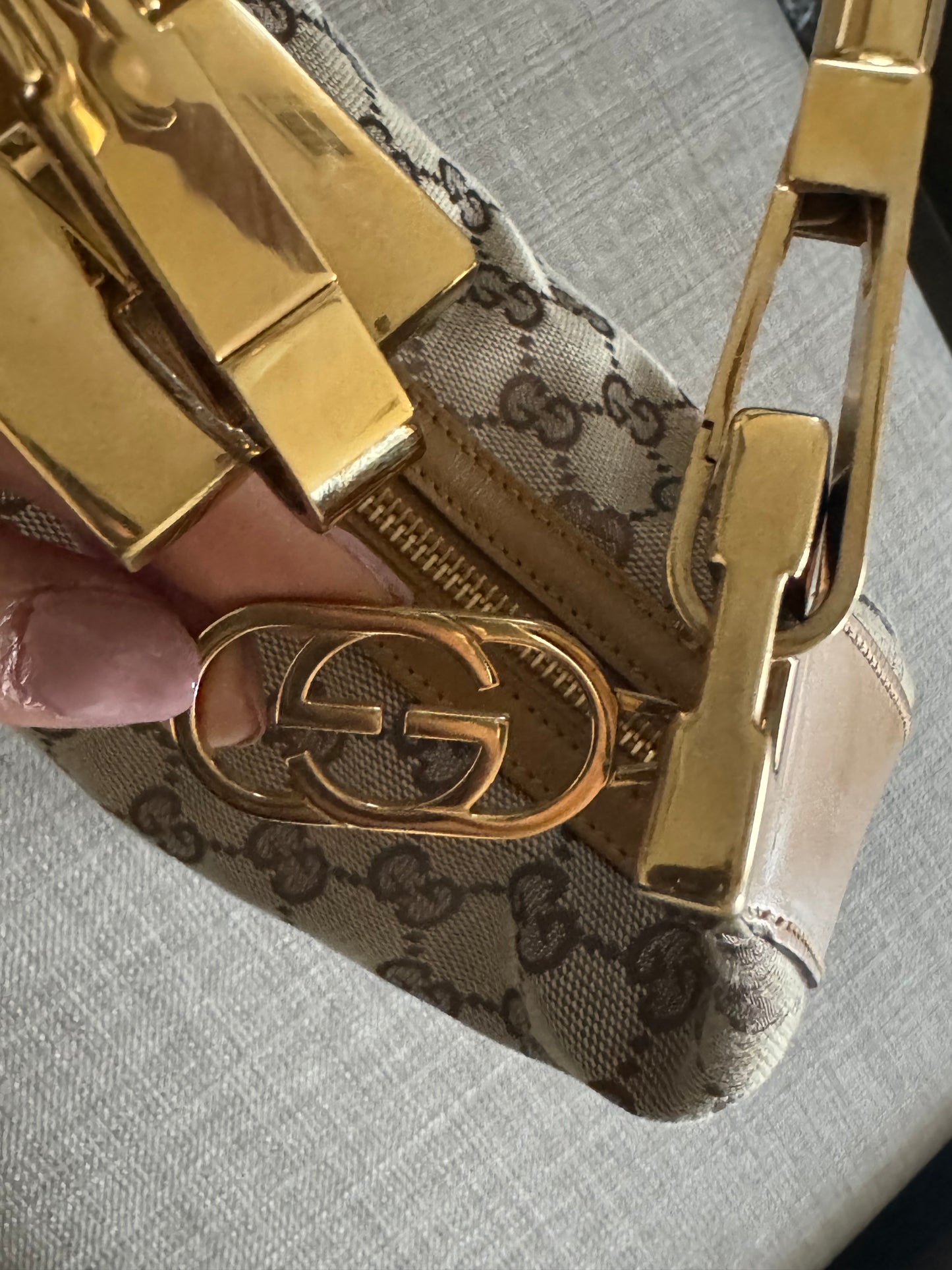 Pre-Owned Gucci Monogram Shoulder Bag