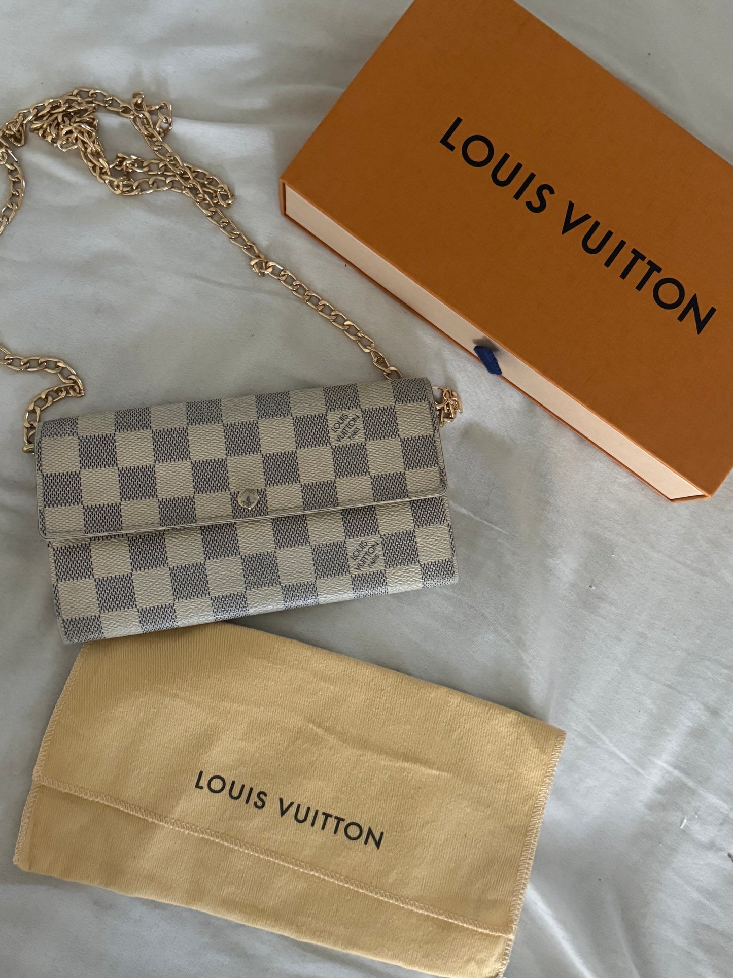 Pre-Owned Louis Vuitton Damier Azur Wallet On Chain Crossbody Bag