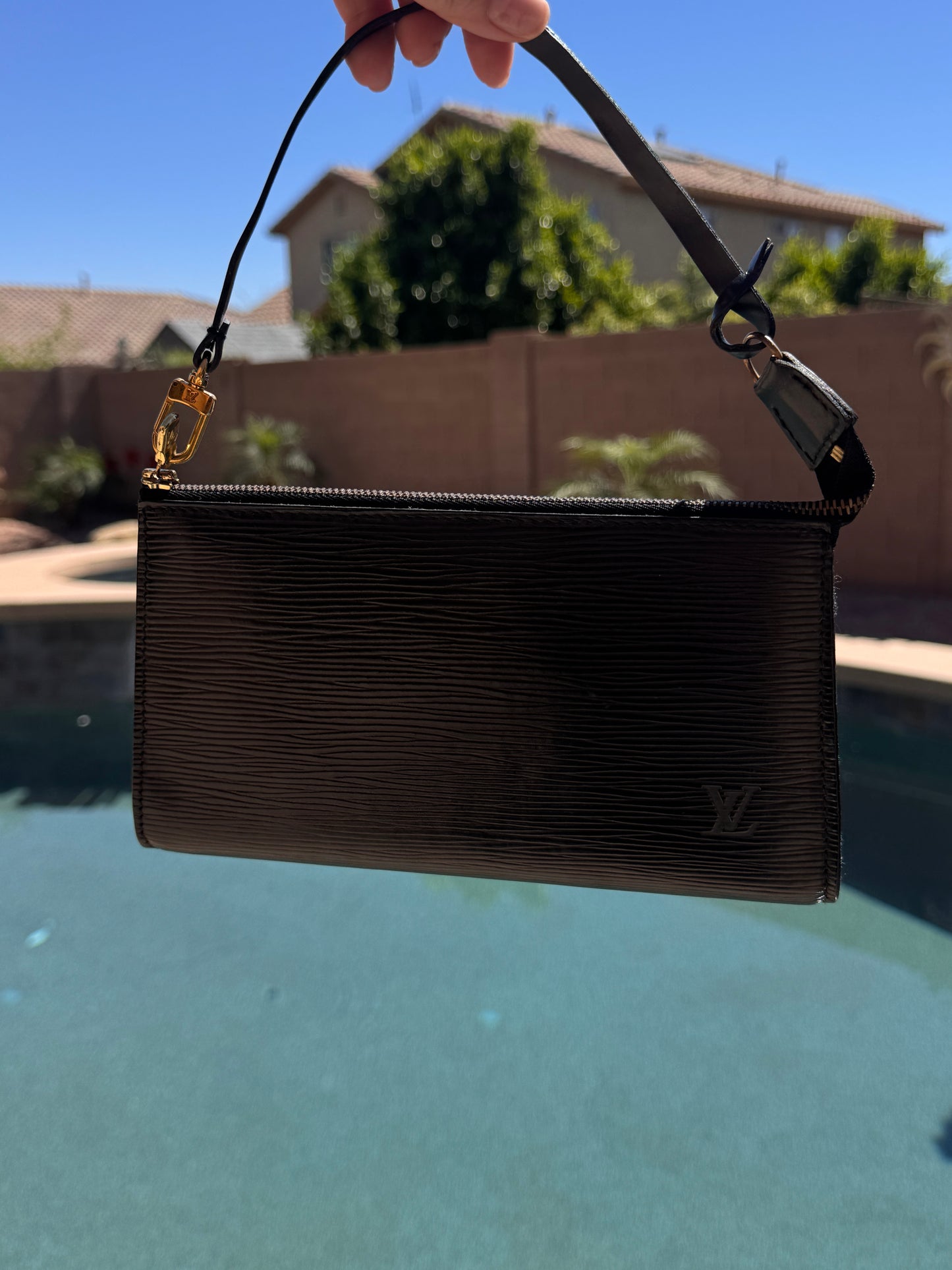Pre-Owned Louis Vuitton Epi Pochette Accessories