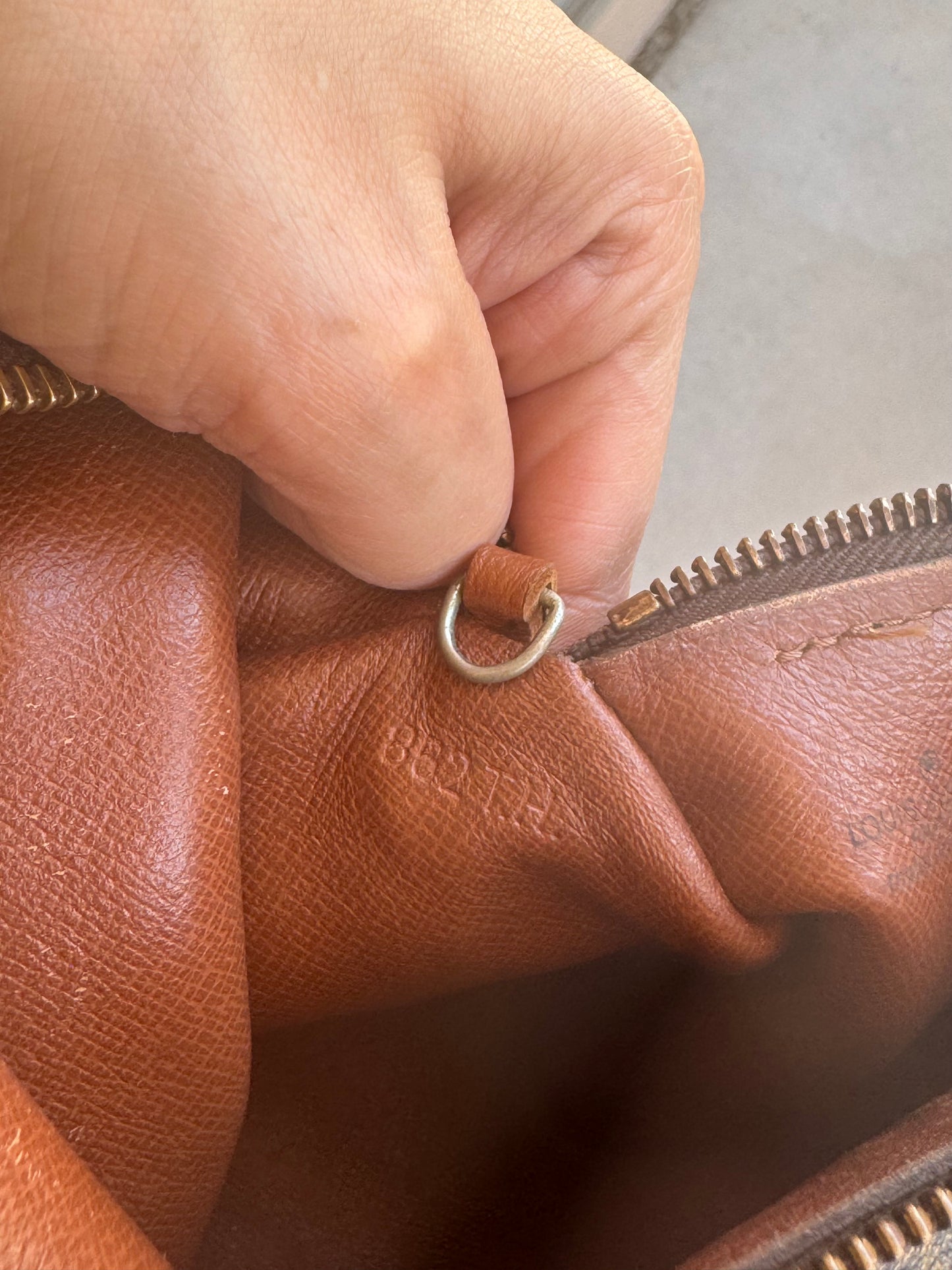 Pre-Owned Authentic Louis Vuitton Papillon 30