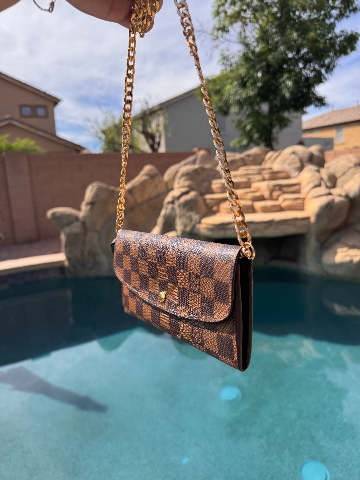 Pre-Owned Louis Vuitton Portefeuille Emilie Damier Wallet Crossbody Bag