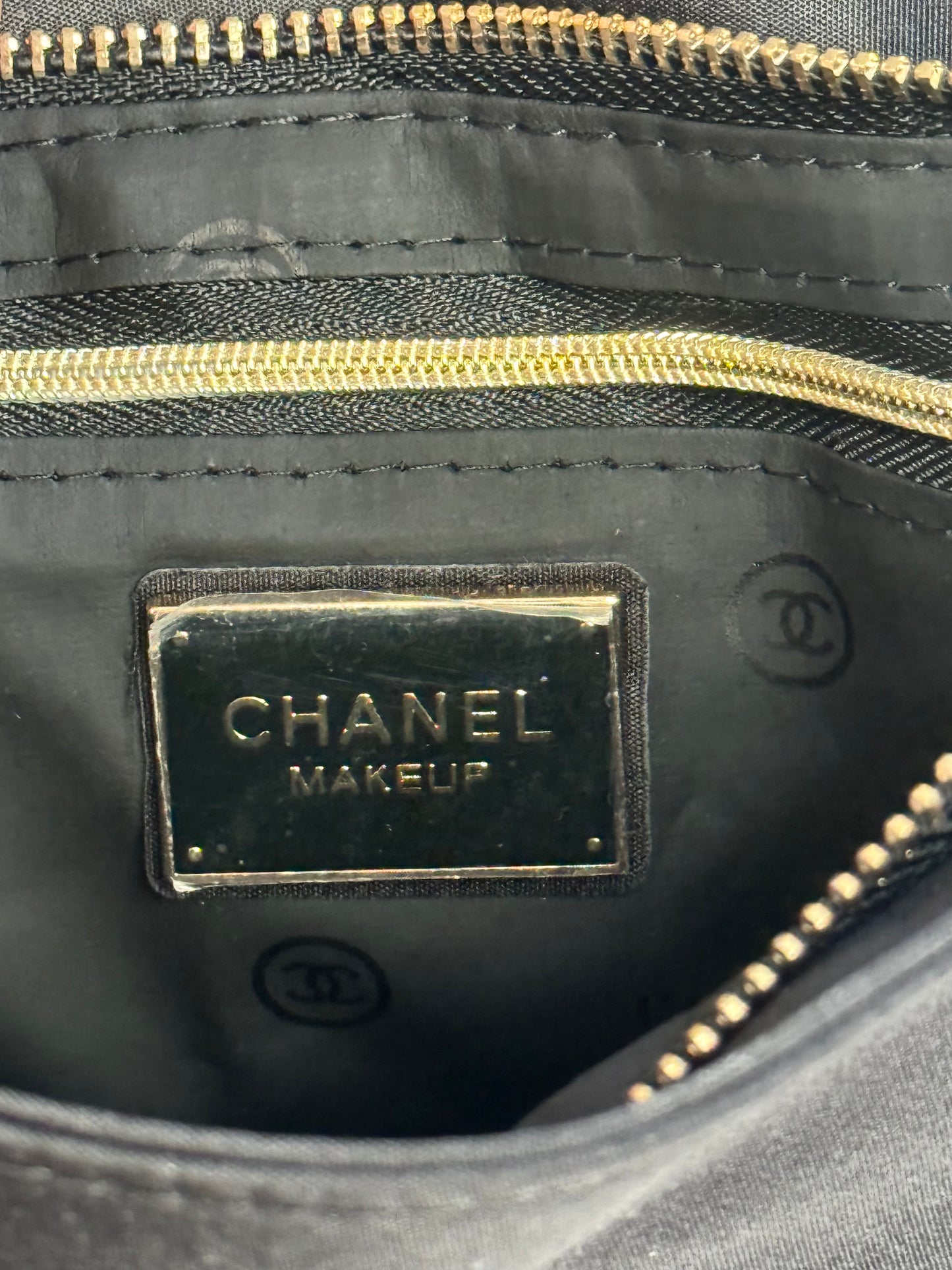 N E W CHANEL PRÉSICION VIP MAKEUP BAG