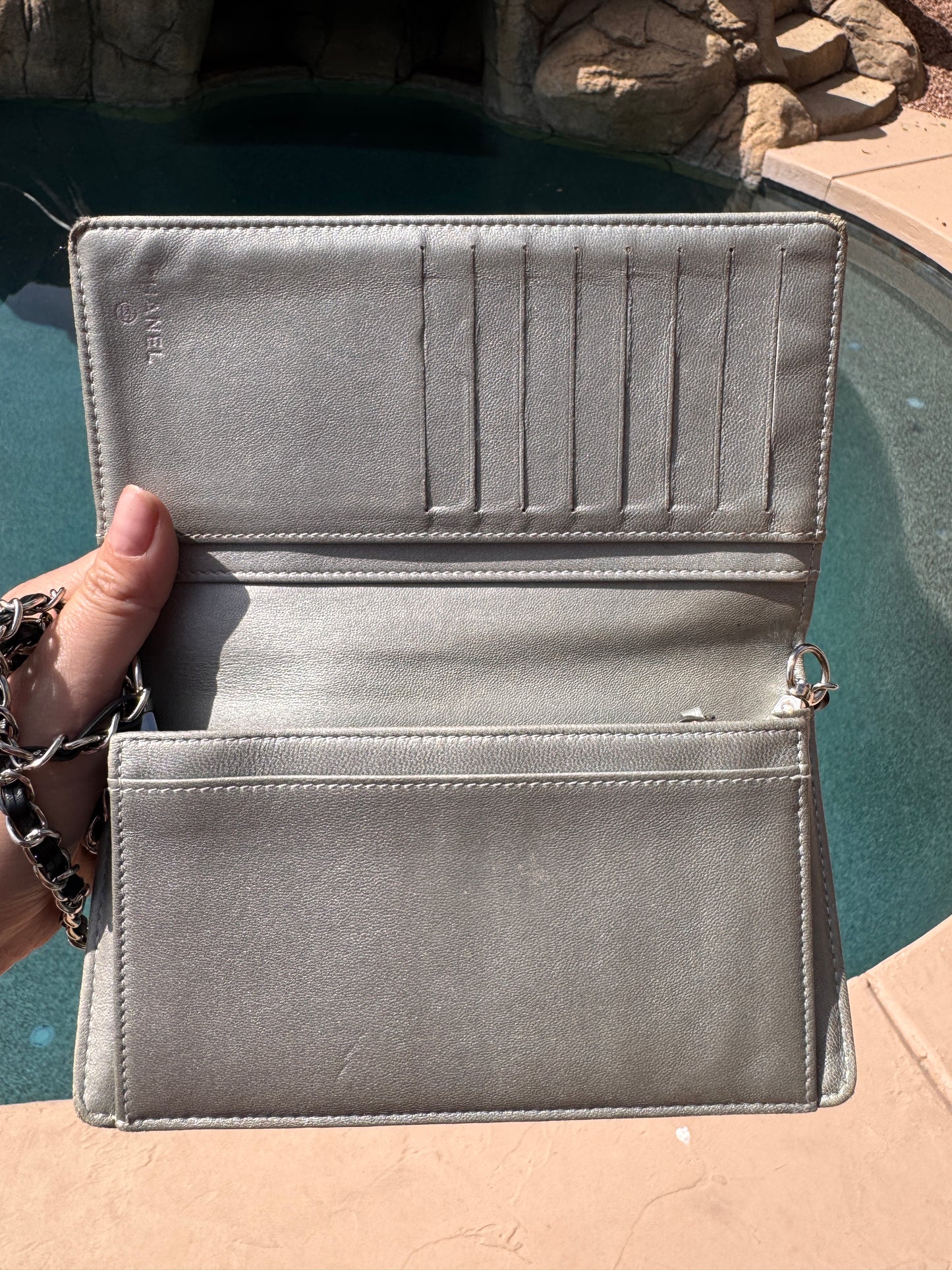 Pre-Owned  Chanel Camellia Bi-Fold Wallet On Chain Crossbody