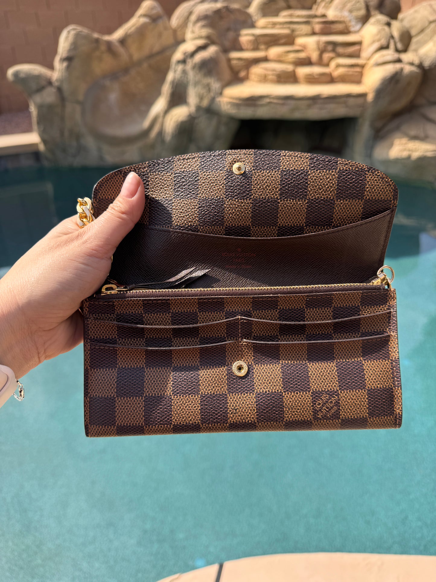 Pre-Owned Louis Vuitton Portefeuille Emilie Damier Wallet Crossbody Bag