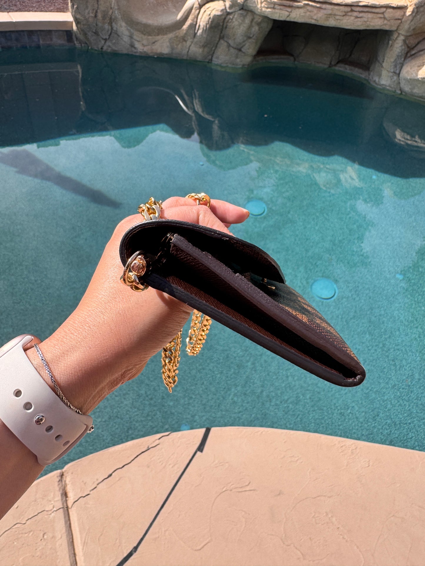 Pre-Owned Louis Vuitton Portefeuille Emilie Damier Wallet Crossbody Bag