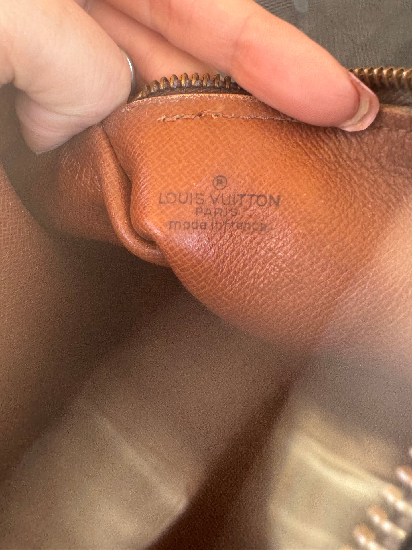 Pre-Owned Louis Vuitton Papillon 30 with Companion